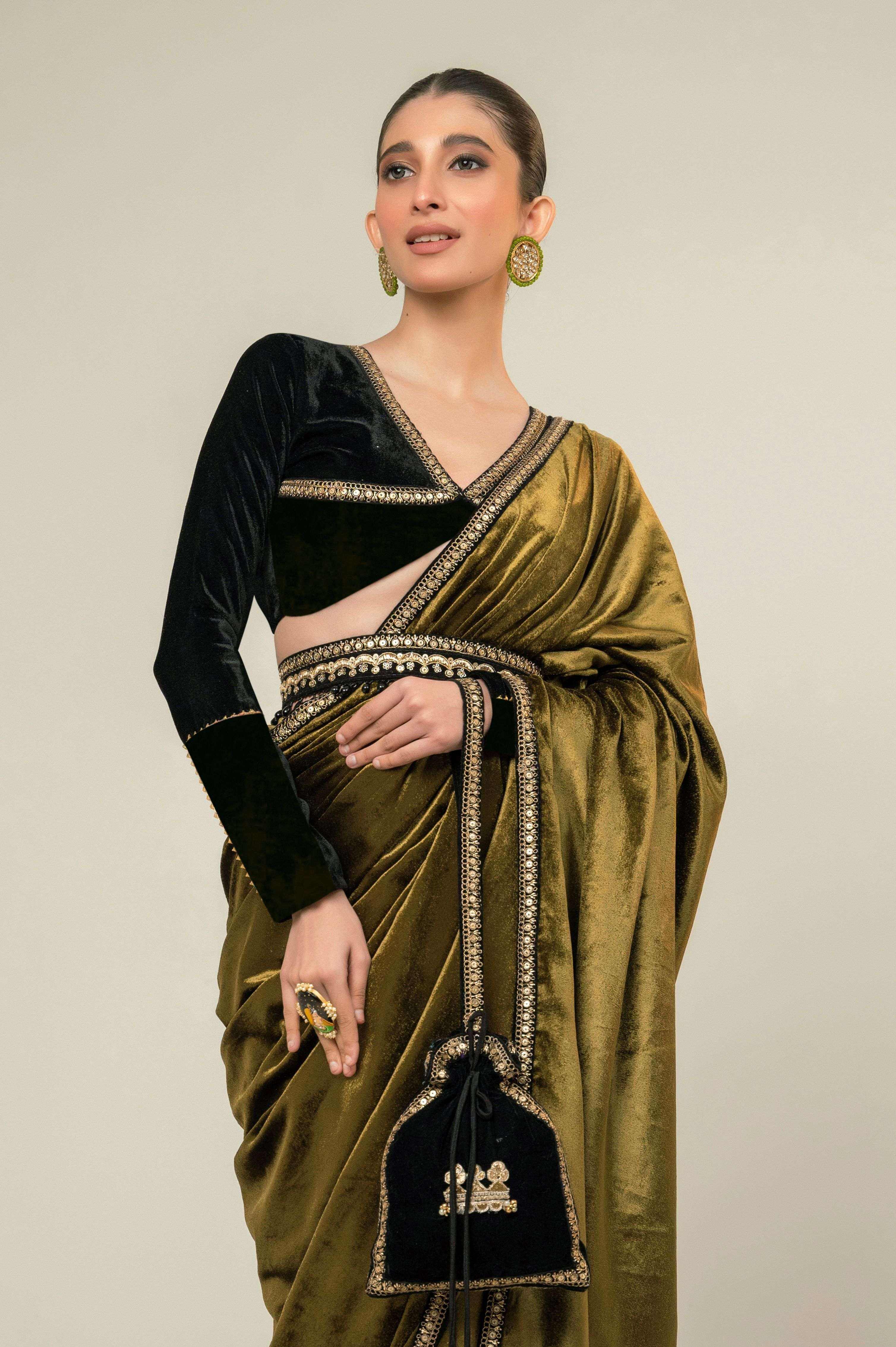 VELVET VOGUE SAREE WITH MIDNIGHT CHARM BLOUSE