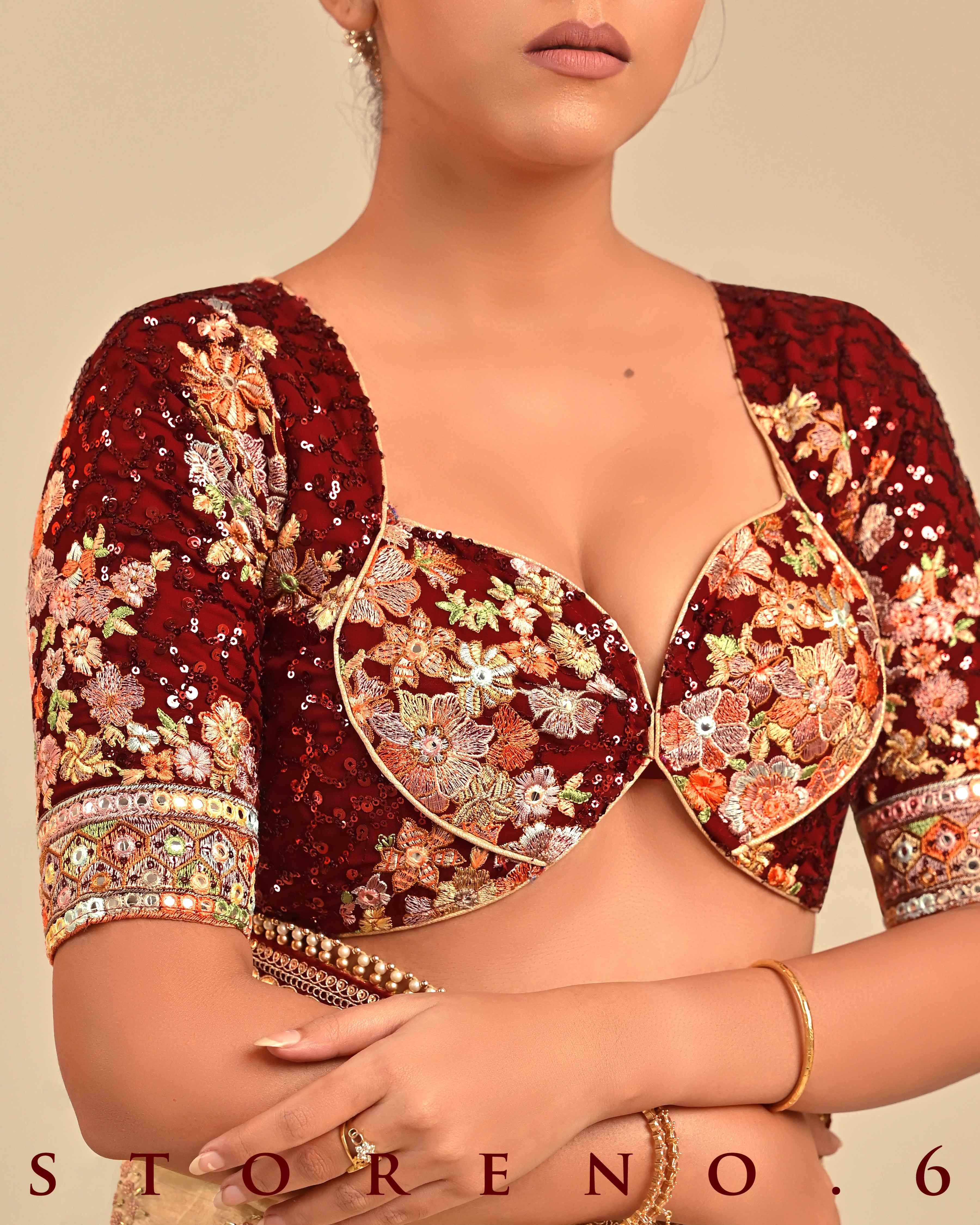 RAAKT AFSOON EDGE BLOUSE