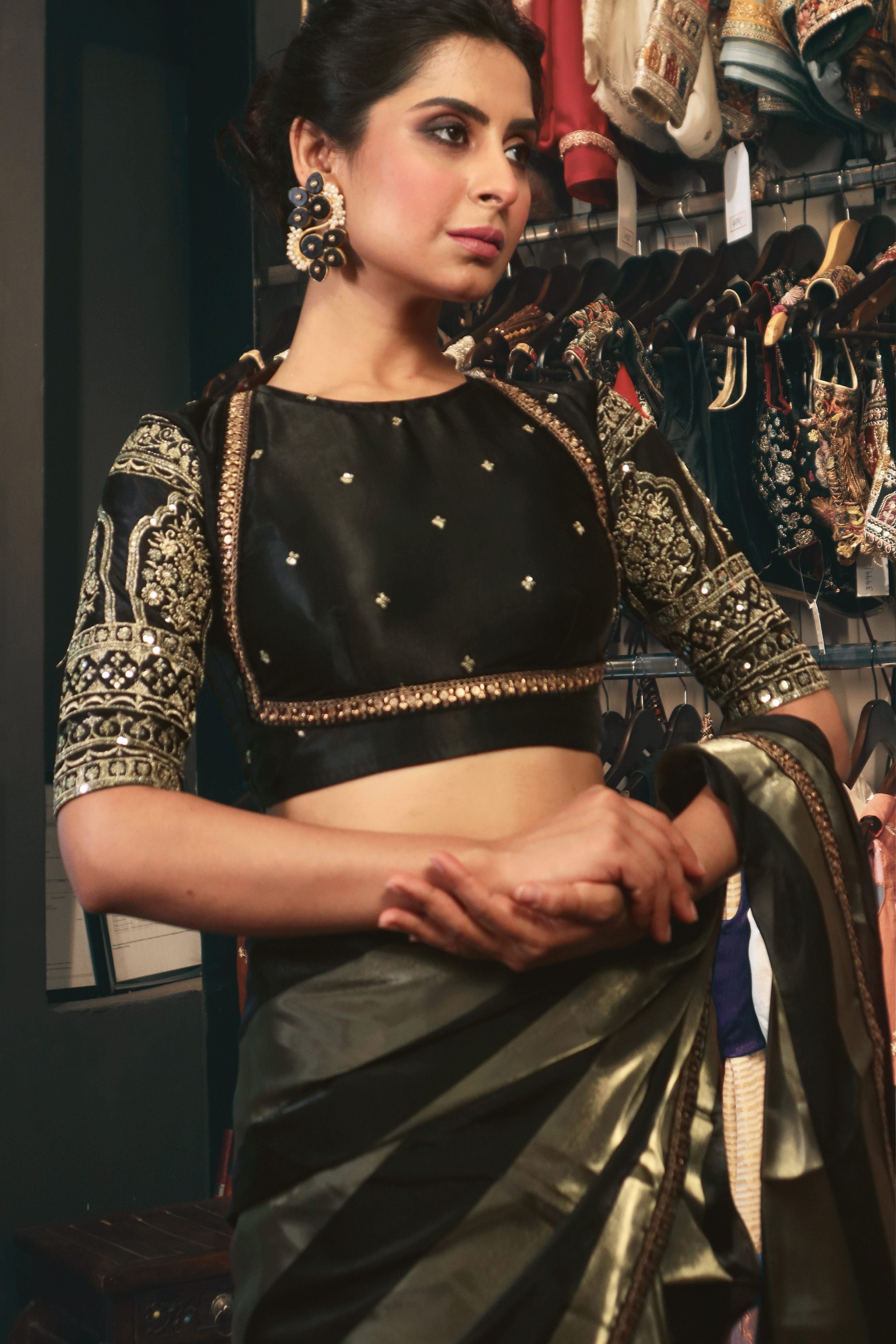 TIMELESS TRIBUTE BLOUSE