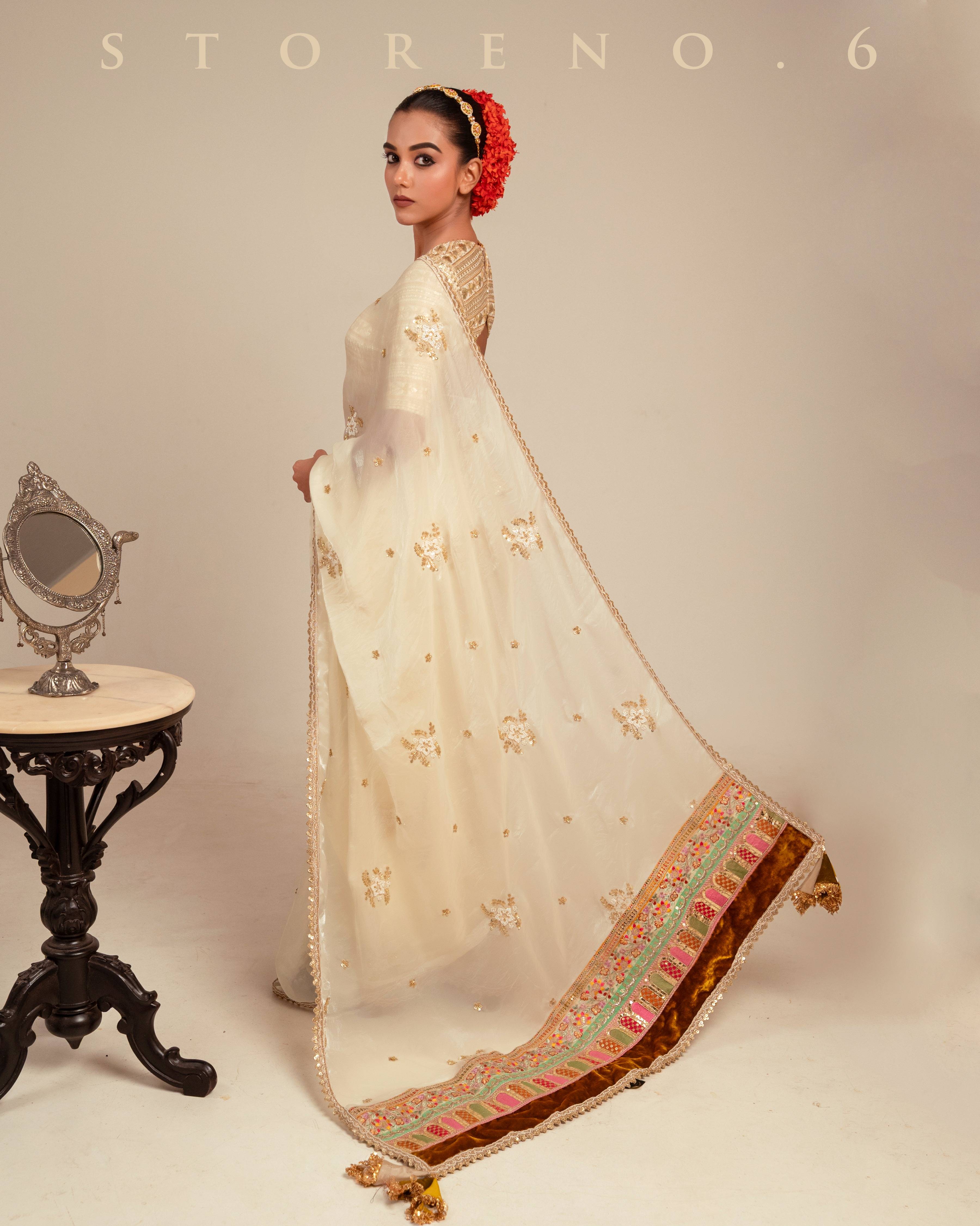 STELLER SURPRISE SAREE WITH INTENSE IVORY ICON BLOUSE