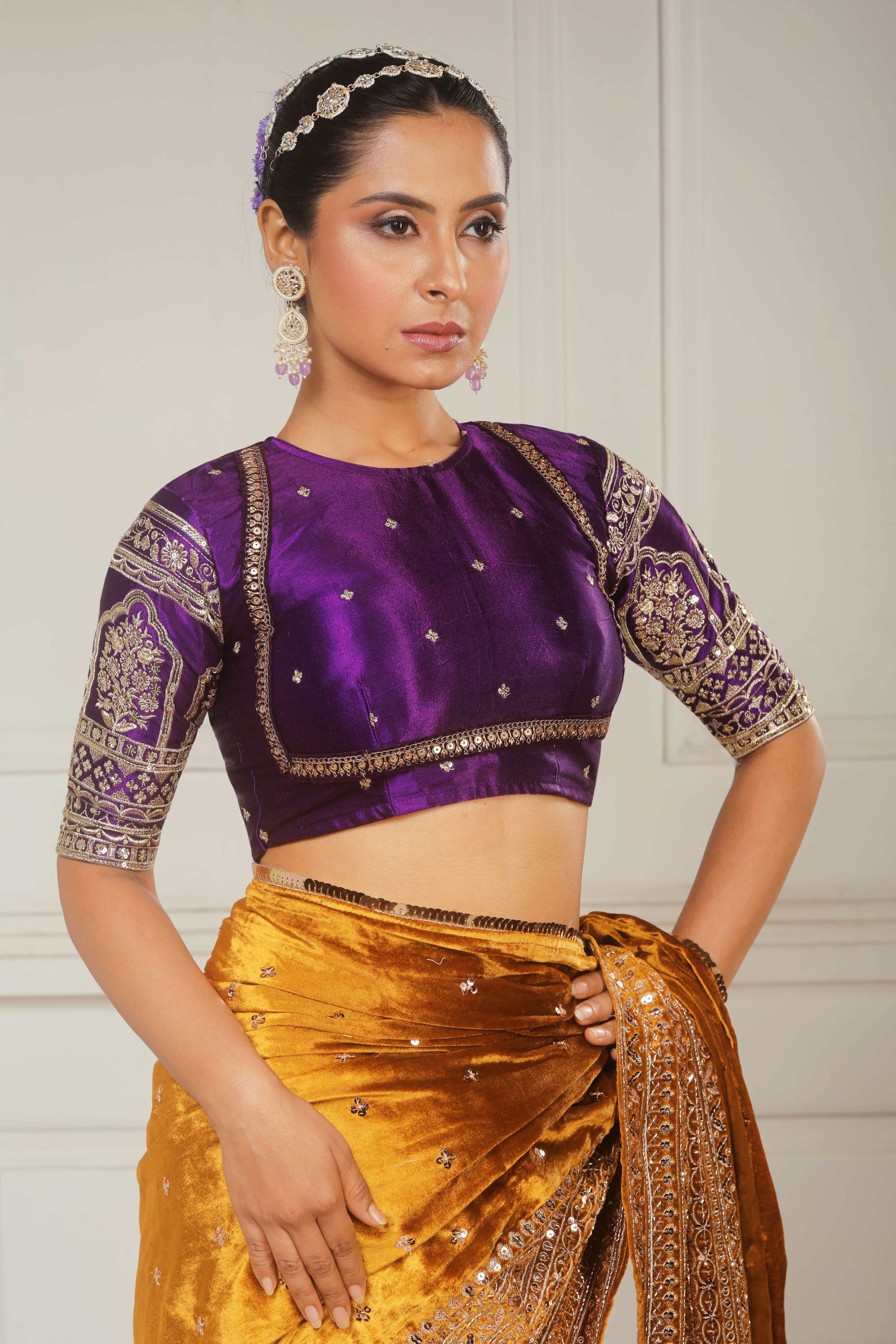 TIMELESS TEMPTATION BLOUSE