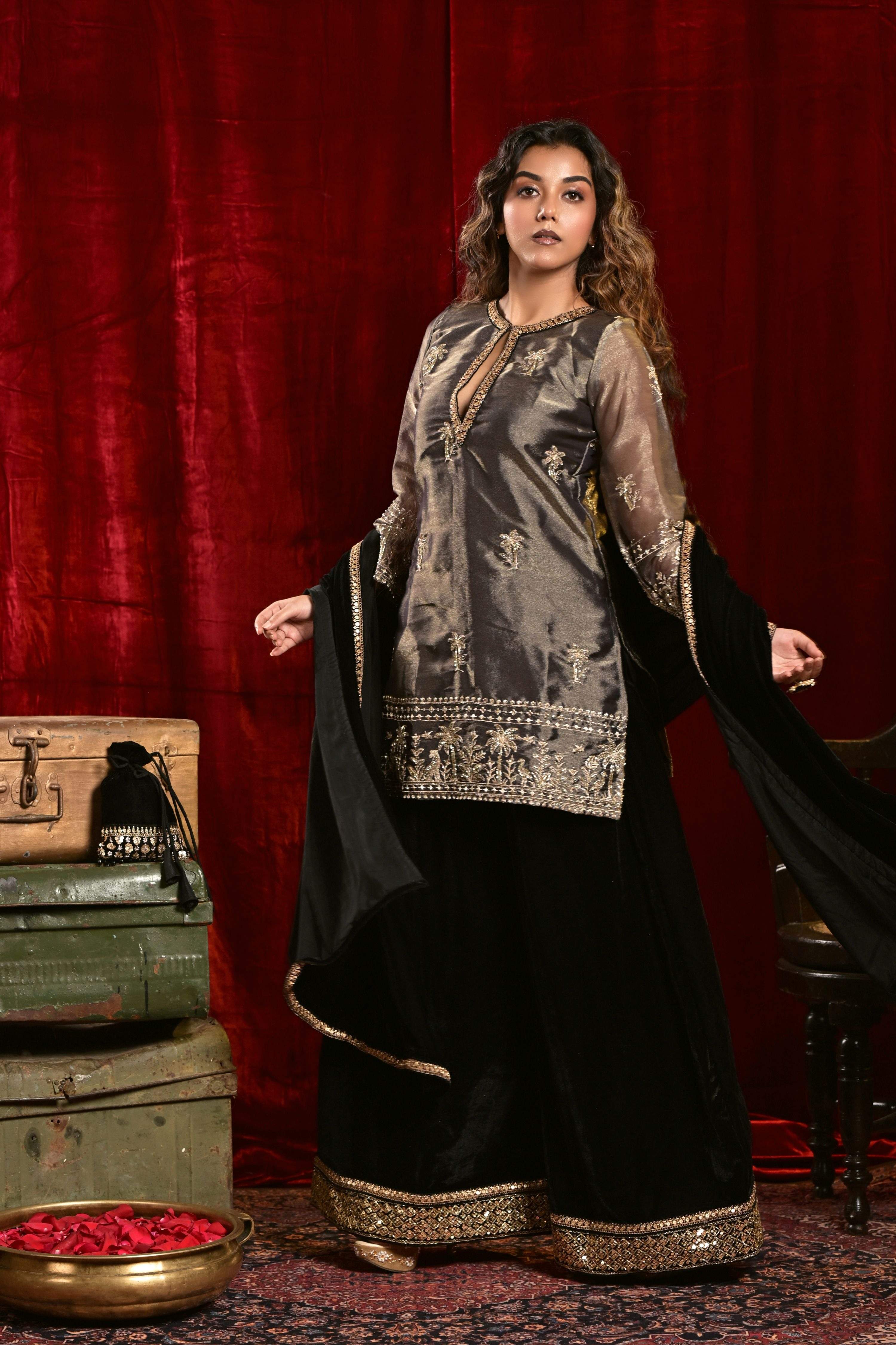 CINEMA CHARM KURTA SET