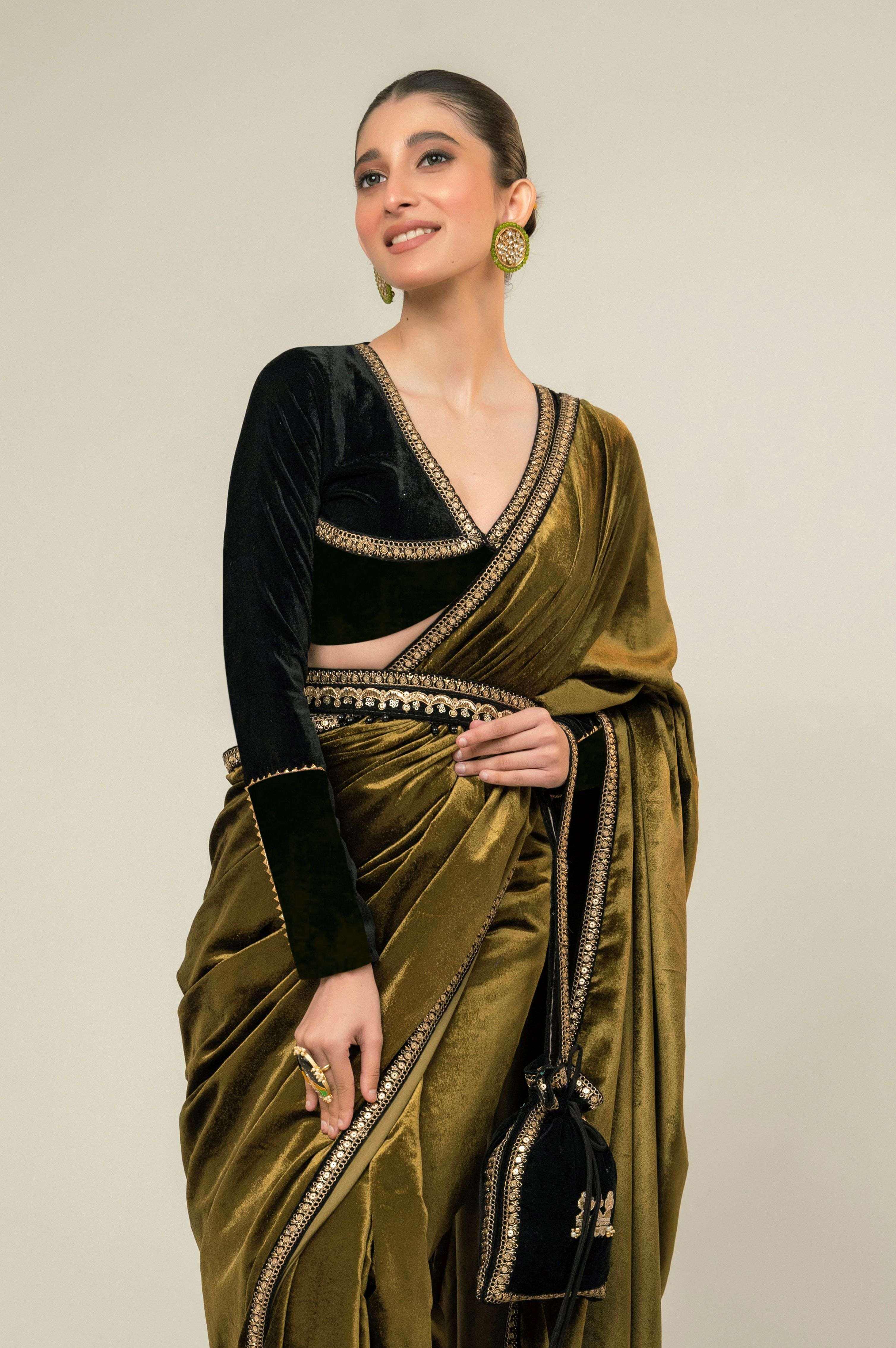 VELVET VOGUE SAREE WITH MIDNIGHT CHARM BLOUSE