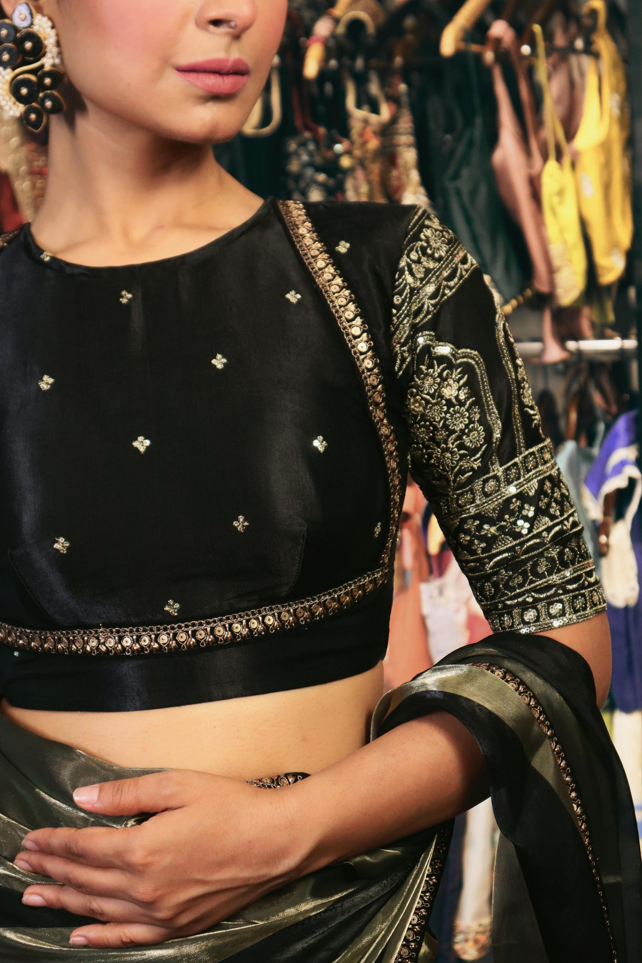 TIMELESS TRIBUTE BLOUSE