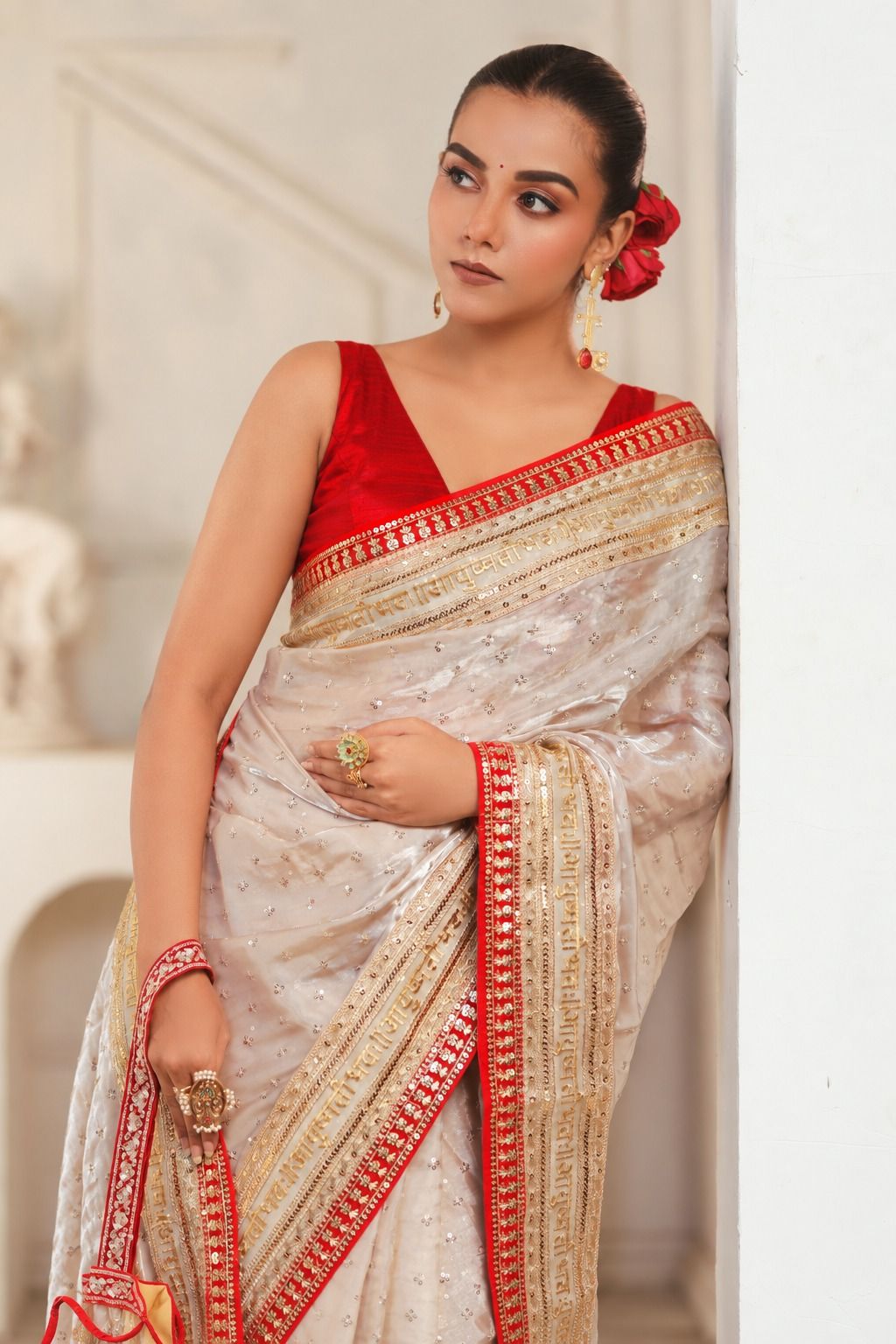 ROYAL SUBTLE QUEEN SAREE WITH ROYAL RADIANCE BLOUSE