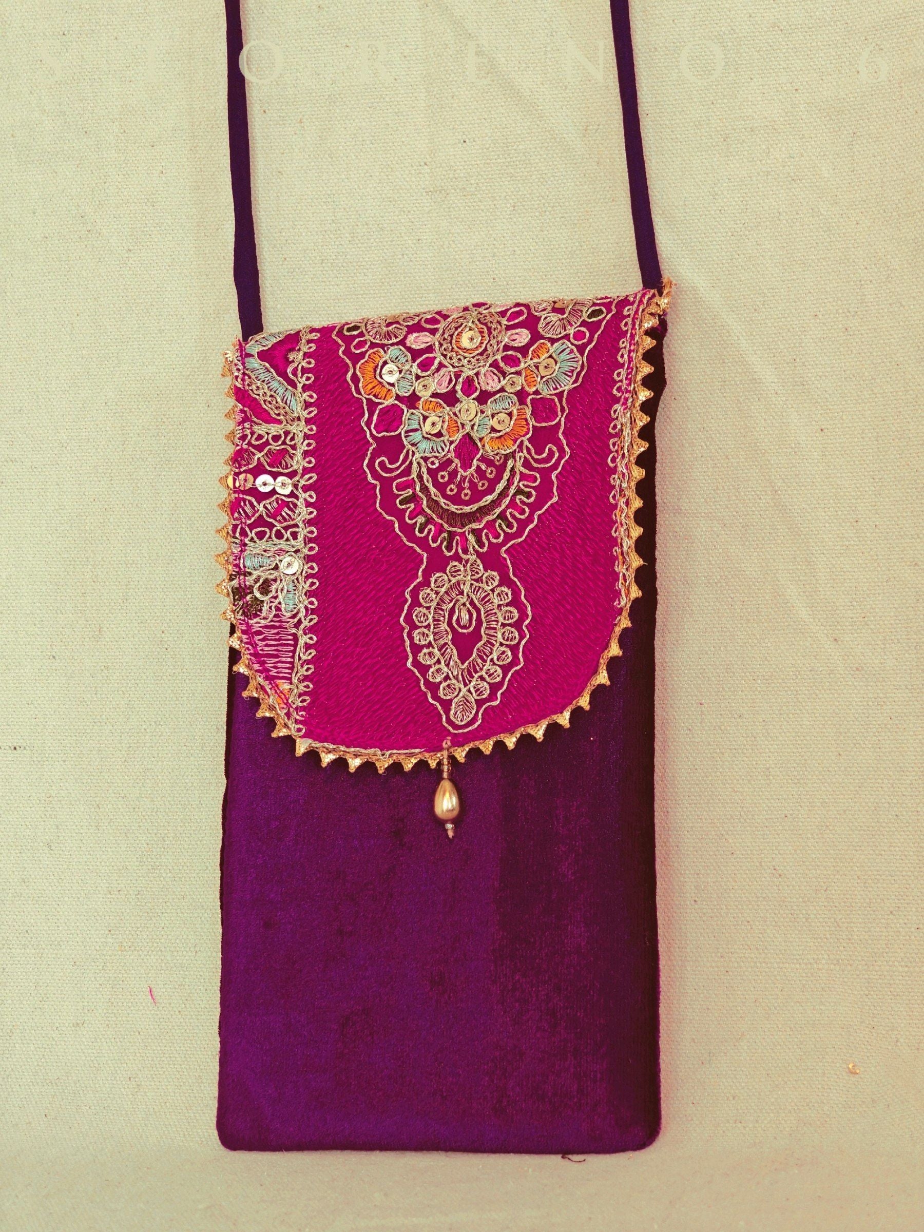 RANGOLI MINI MOBILE SLING
