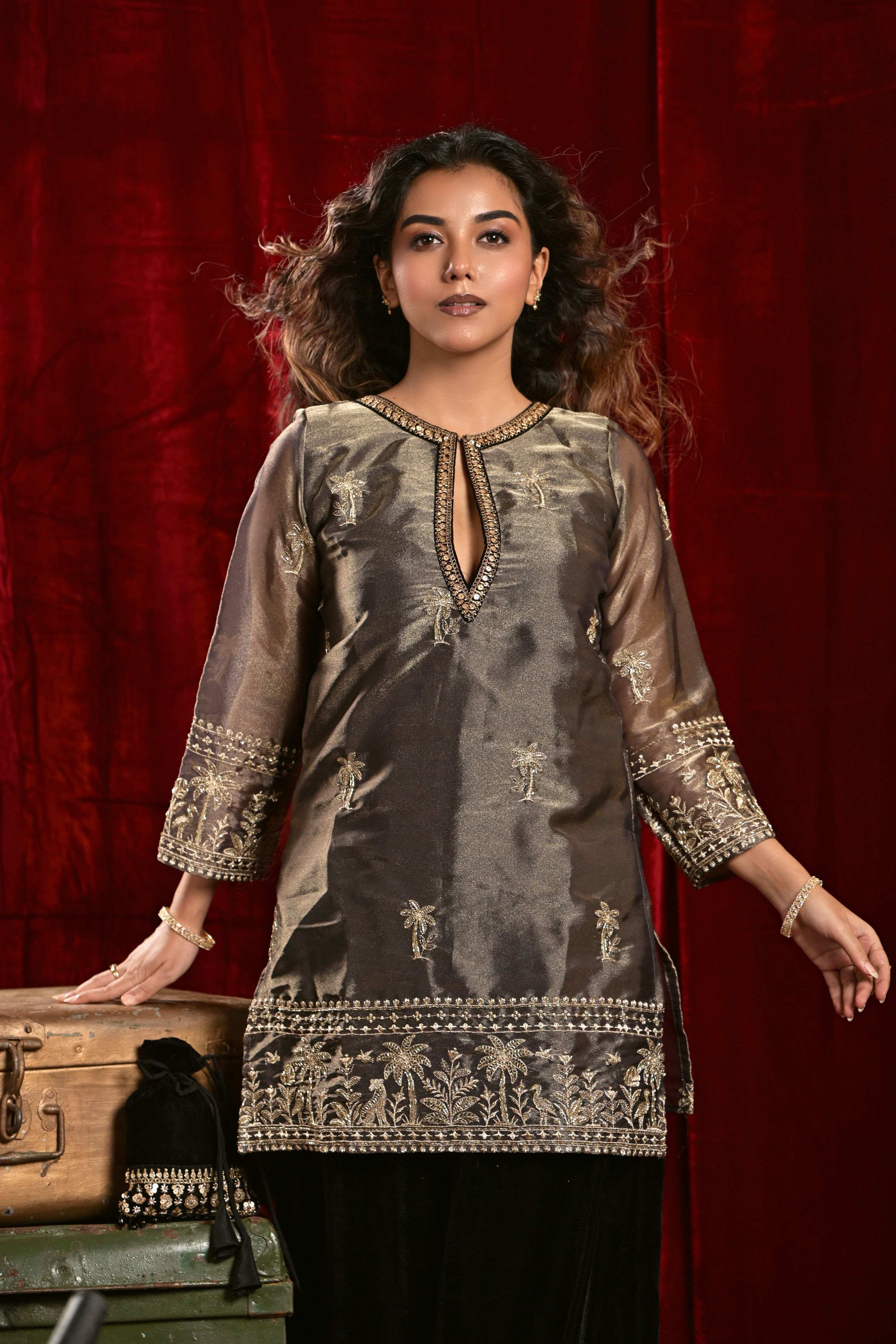 CINEMA CHARM KURTA SET