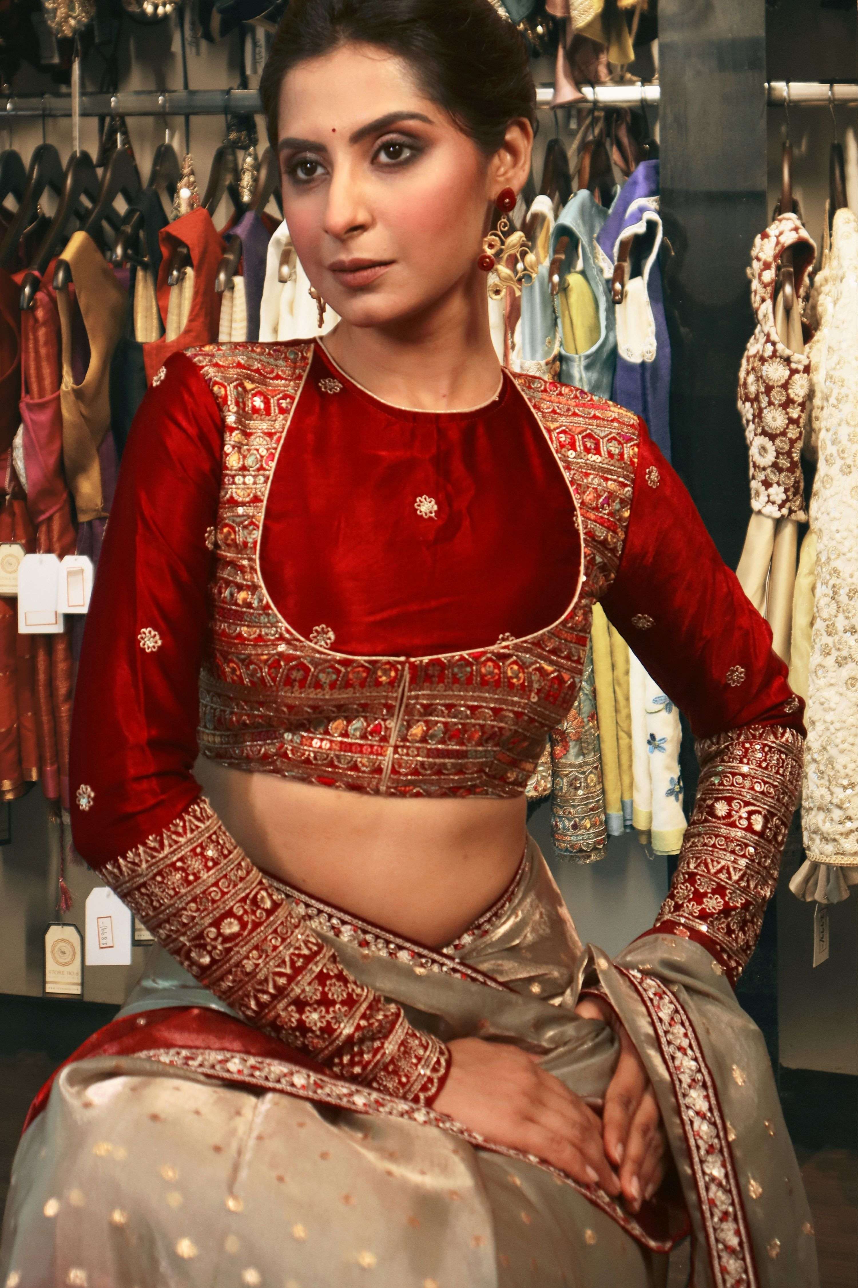 ABSOLUTE APPEAL BLOUSE