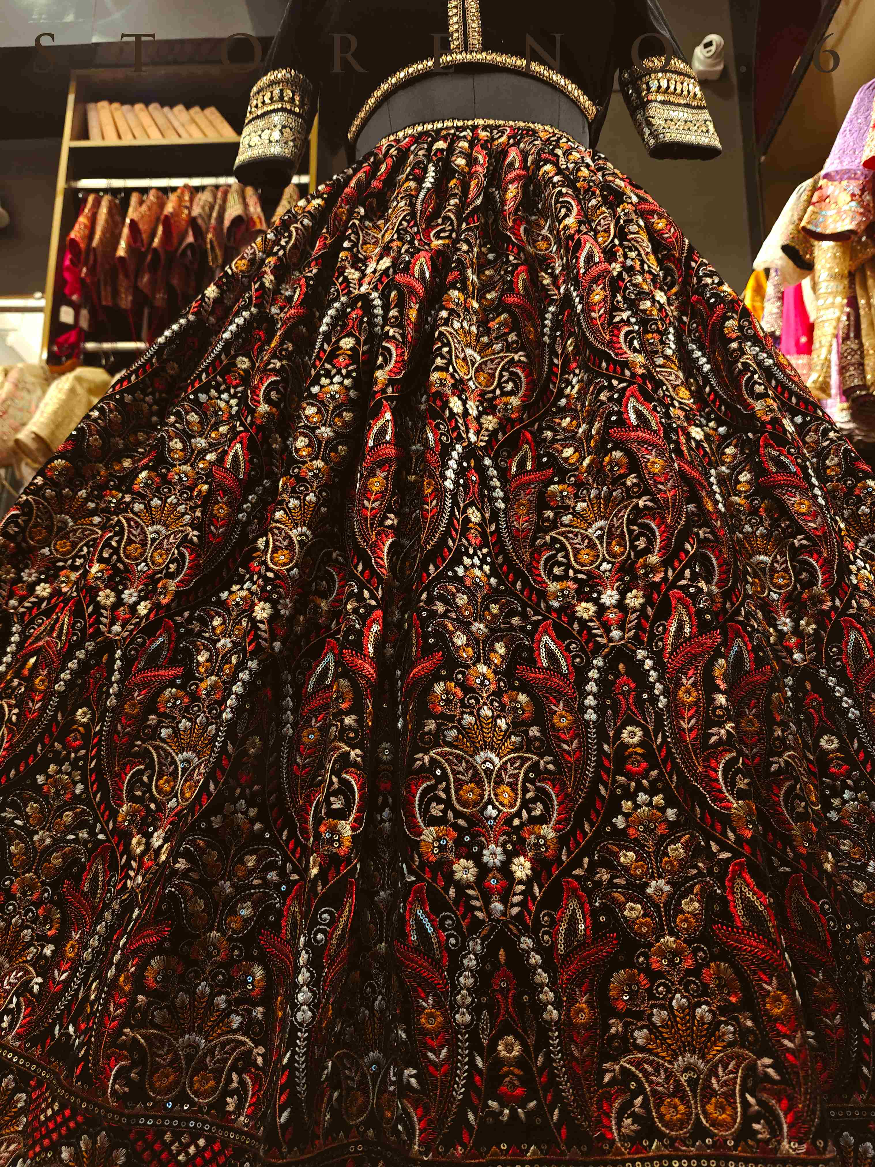 RUHAANI VELVET LEHENGA SKIRT(WITH CANCAN)