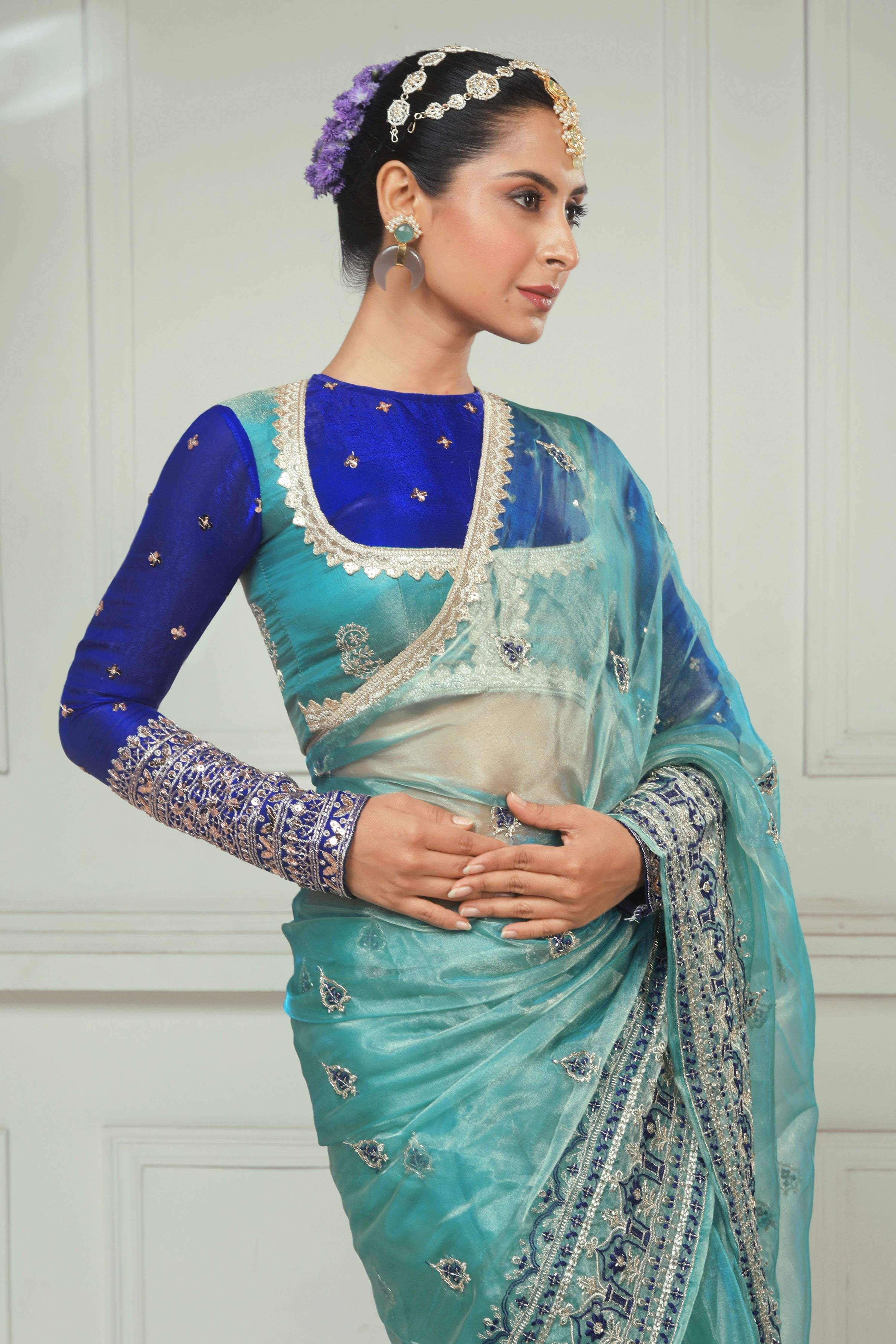 RAVISH REIGN CLASSIC BLOUSE