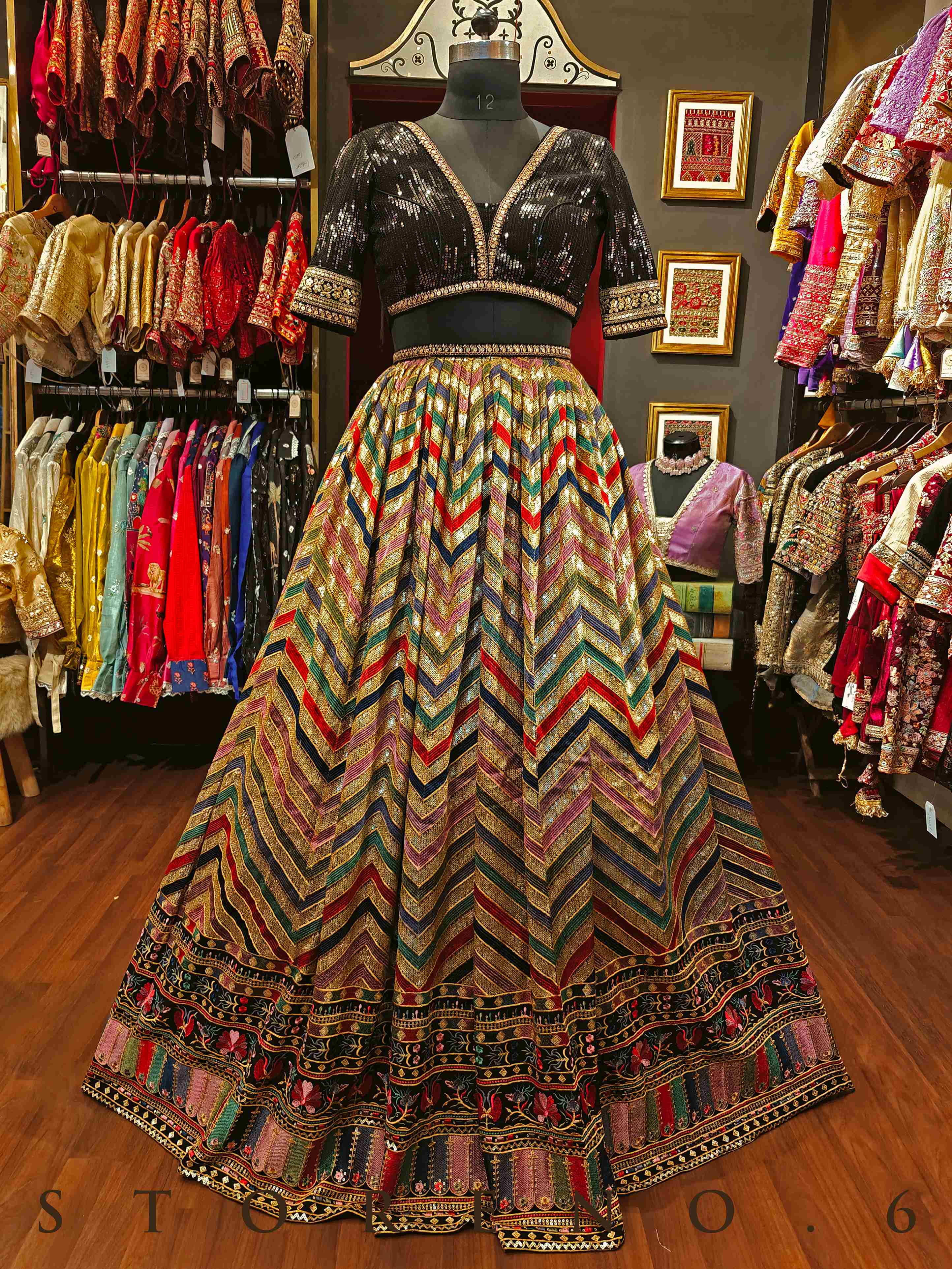 BEBAAK LEHENGA SKIRT(WITH CANCAN)