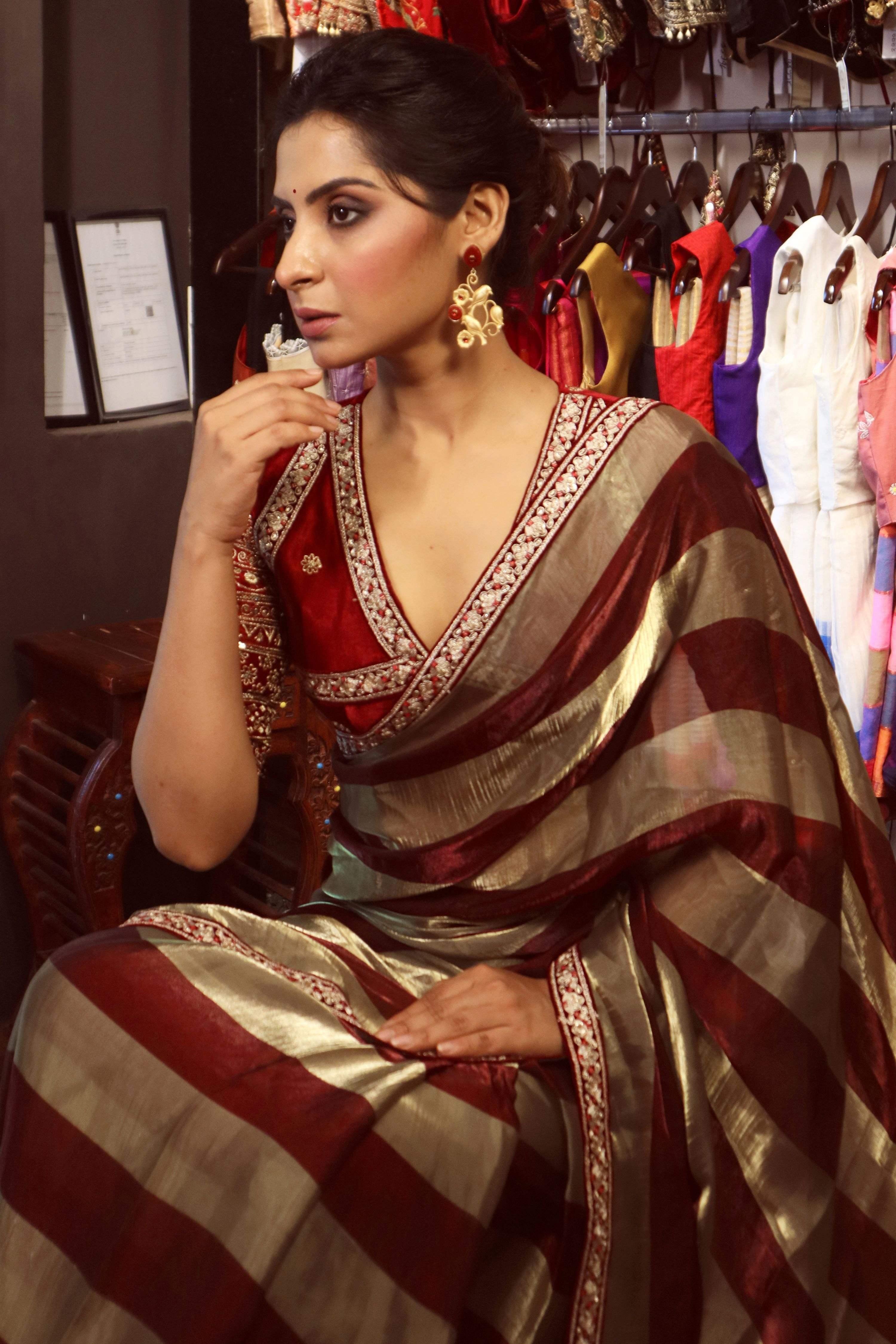 CRIMSON CONTOUR SAREE