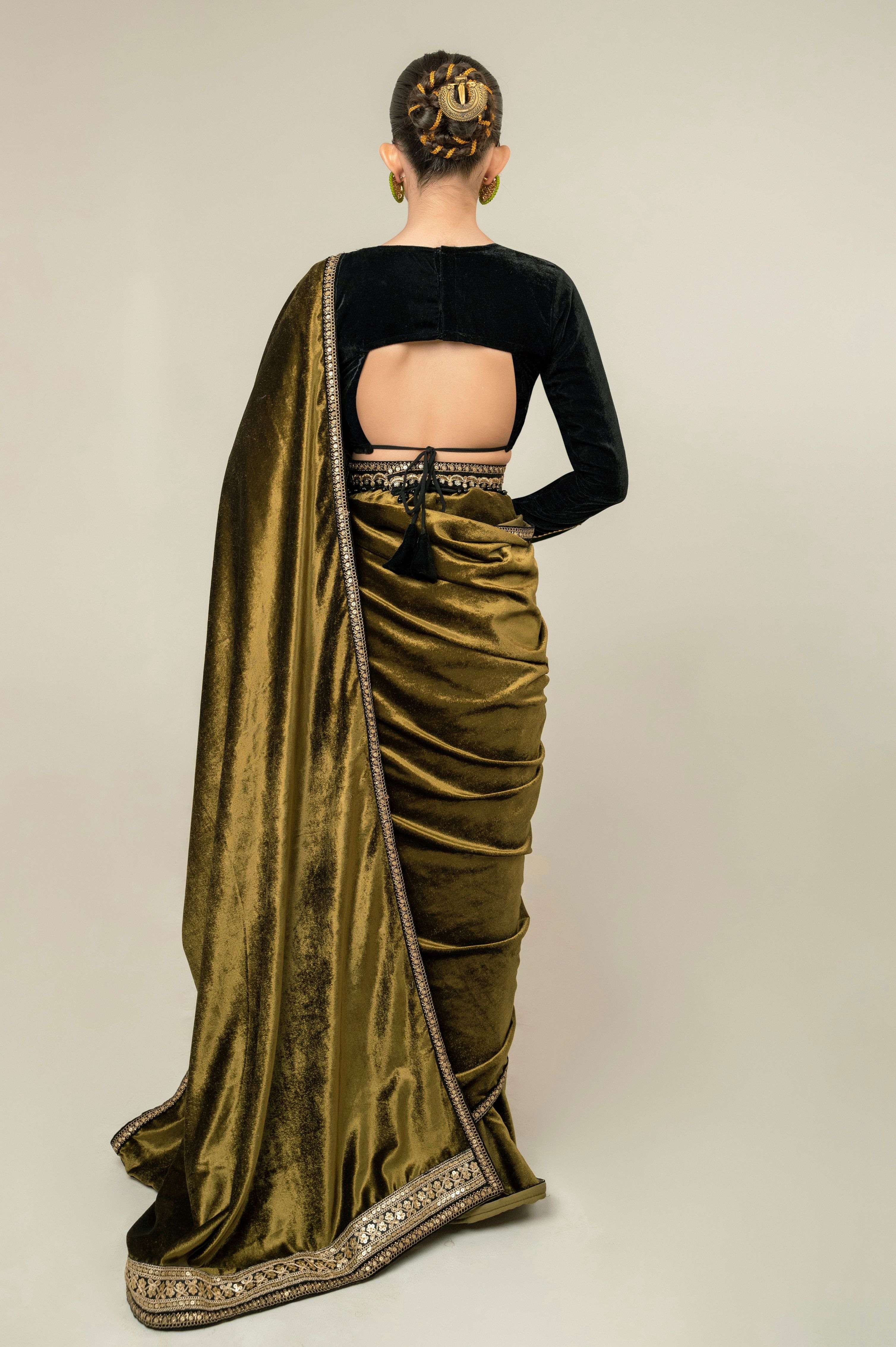VELVET VOGUE SAREE WITH MIDNIGHT CHARM BLOUSE