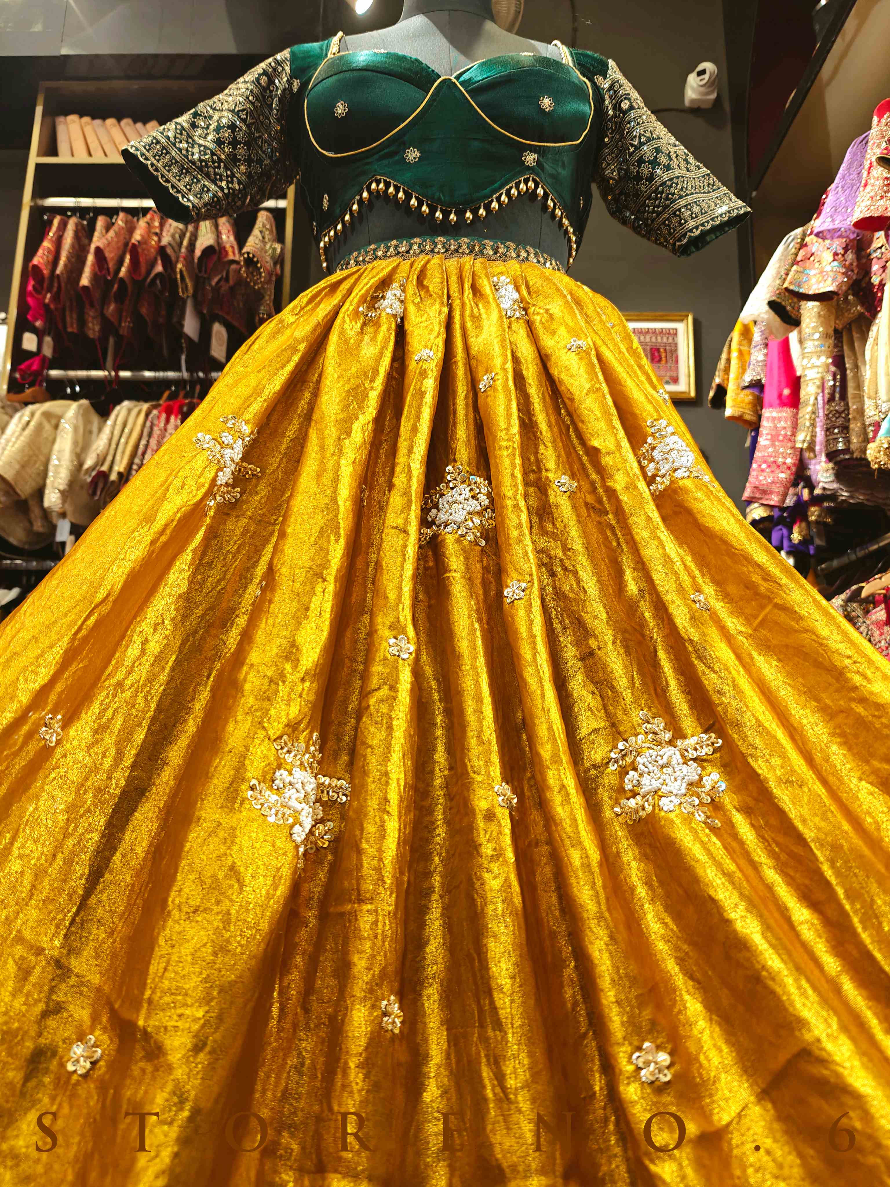 SWARNA LEHENGA SKIRT(WITH CANCAN)
