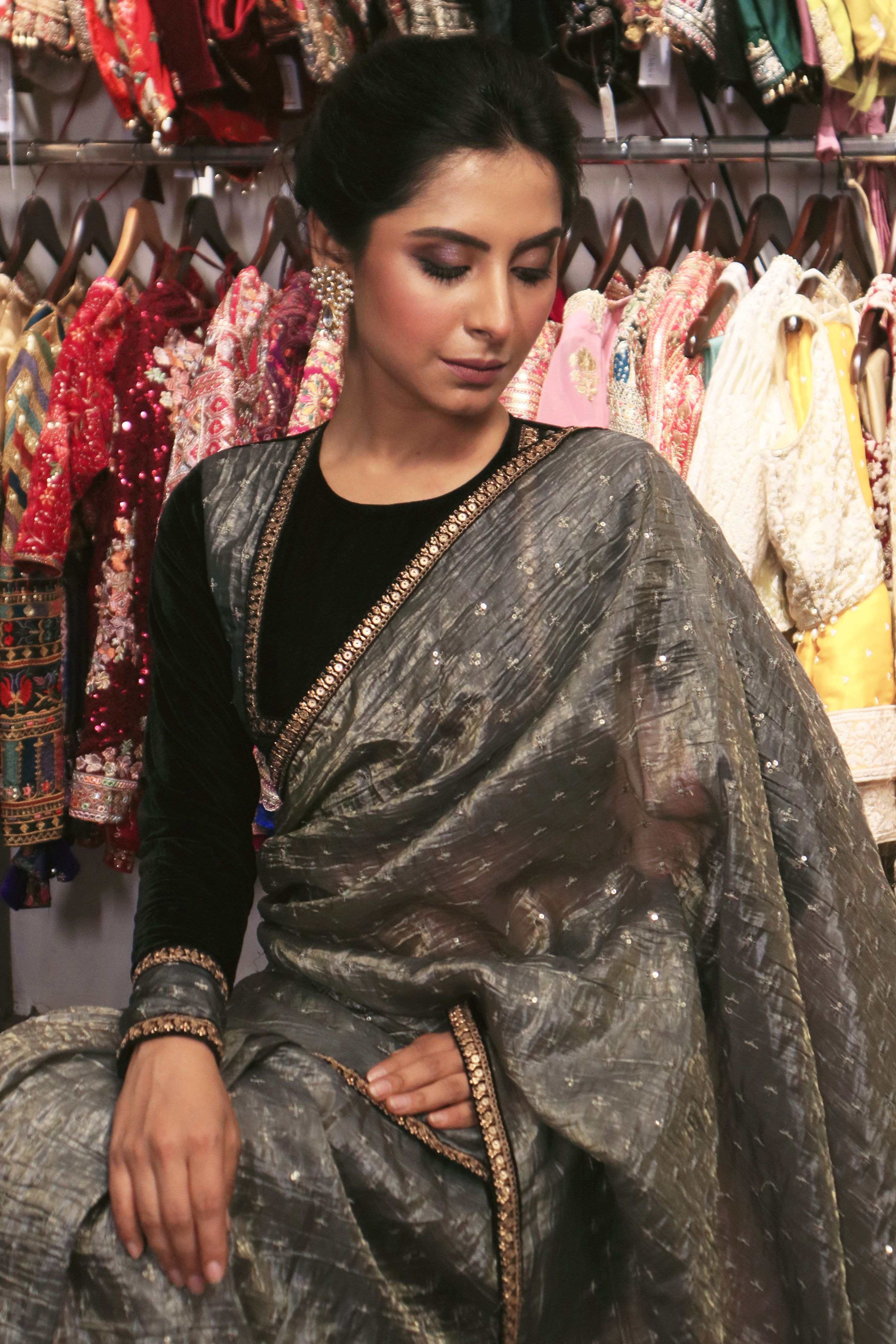 CARBON CHARM BLOUSE