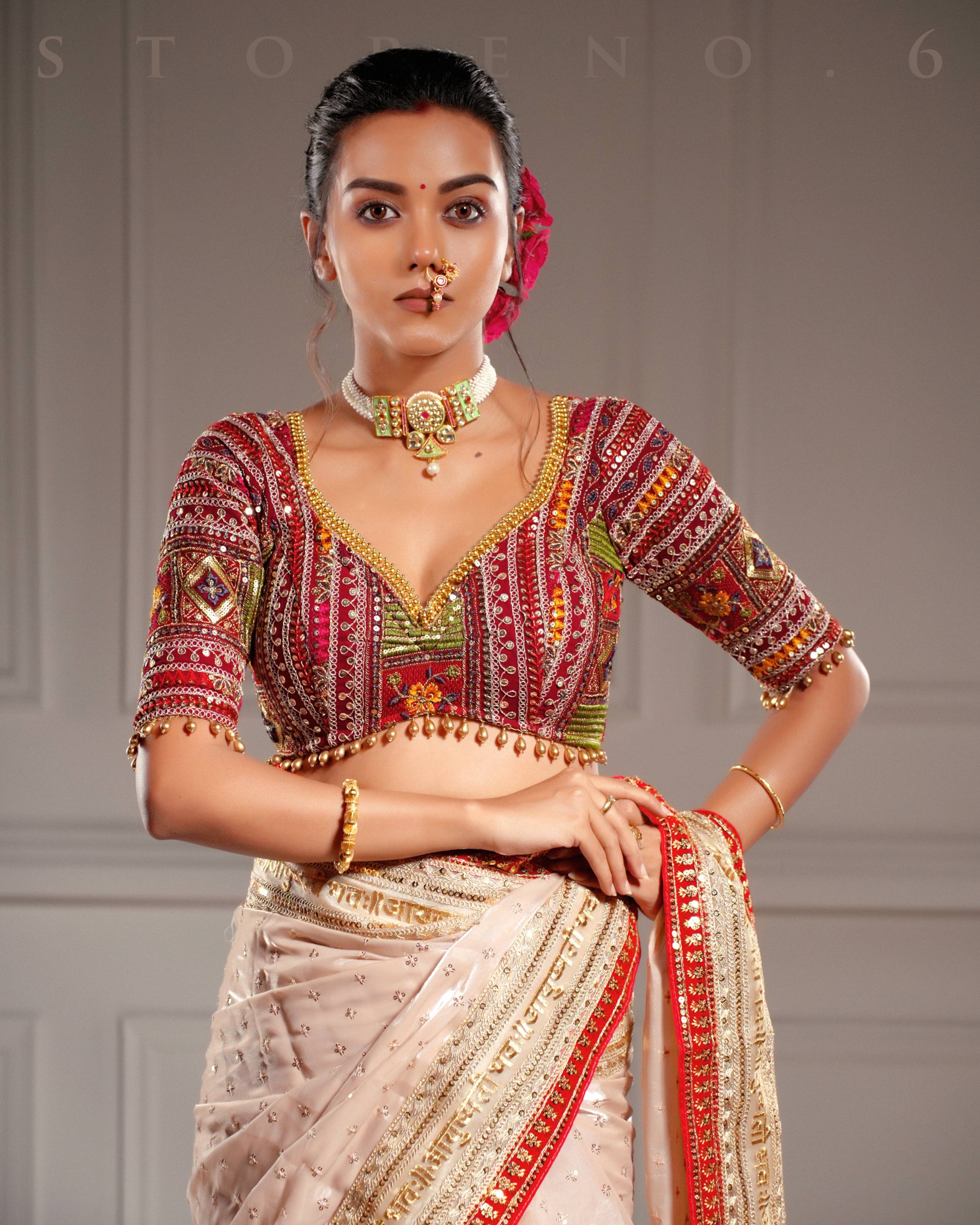 ROYAL SUBTLE QUEEN SAREE WITH LUSH OF BERRY BLOUSE