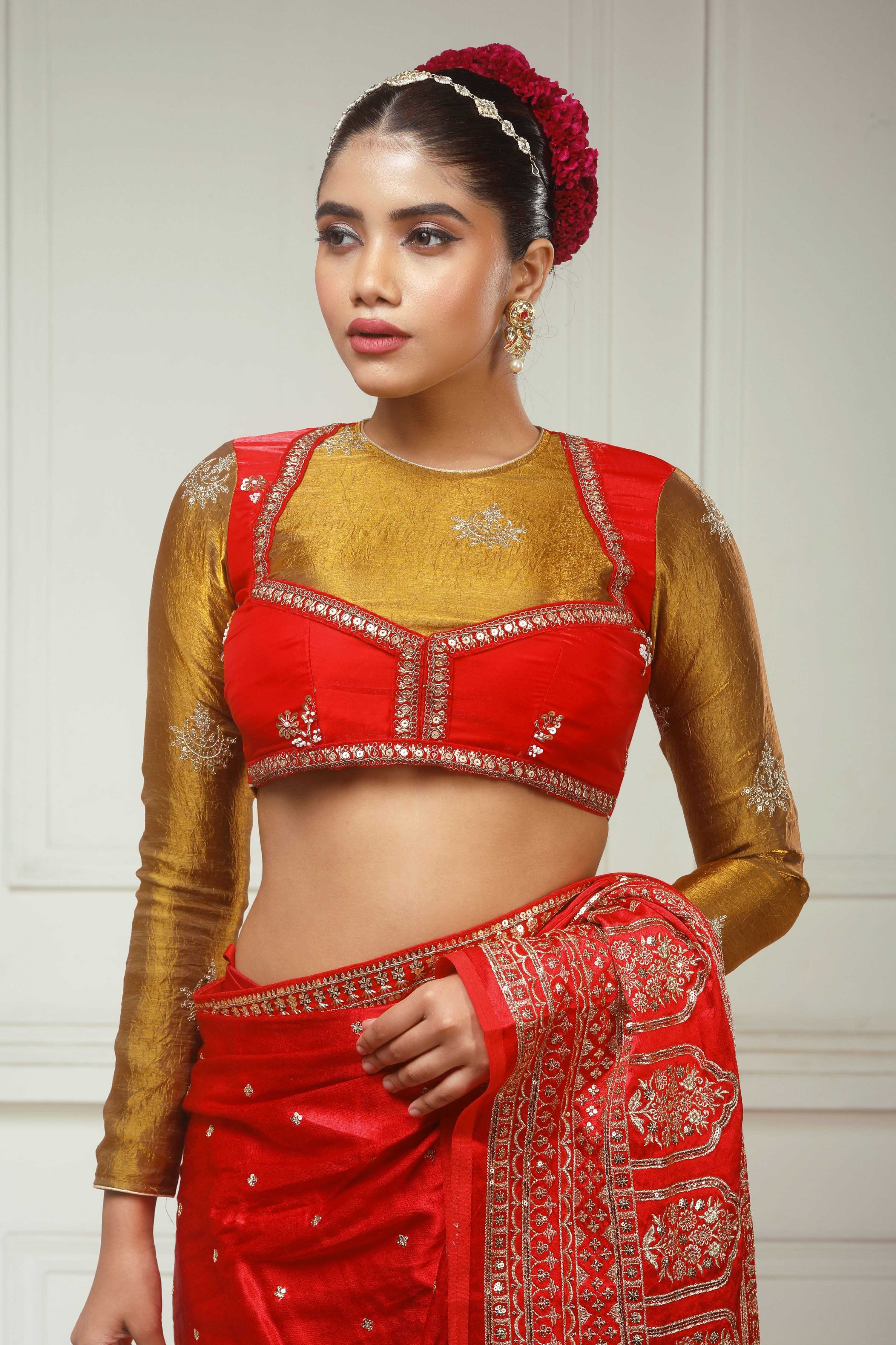 TIMELESS TEASE SAREE WITH CRMISON CHARM BLOUSE