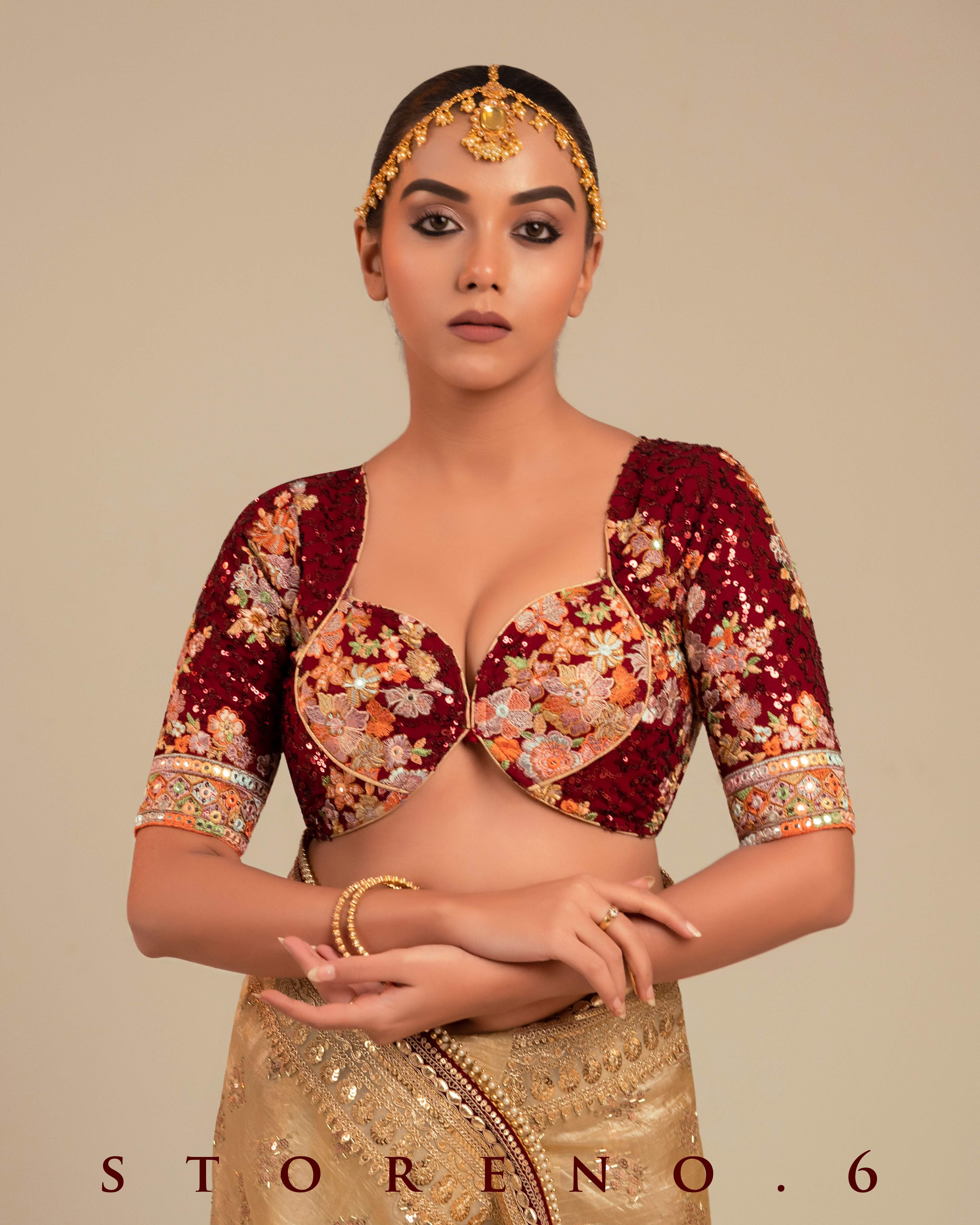 RAAKT AFSOON EDGE BLOUSE