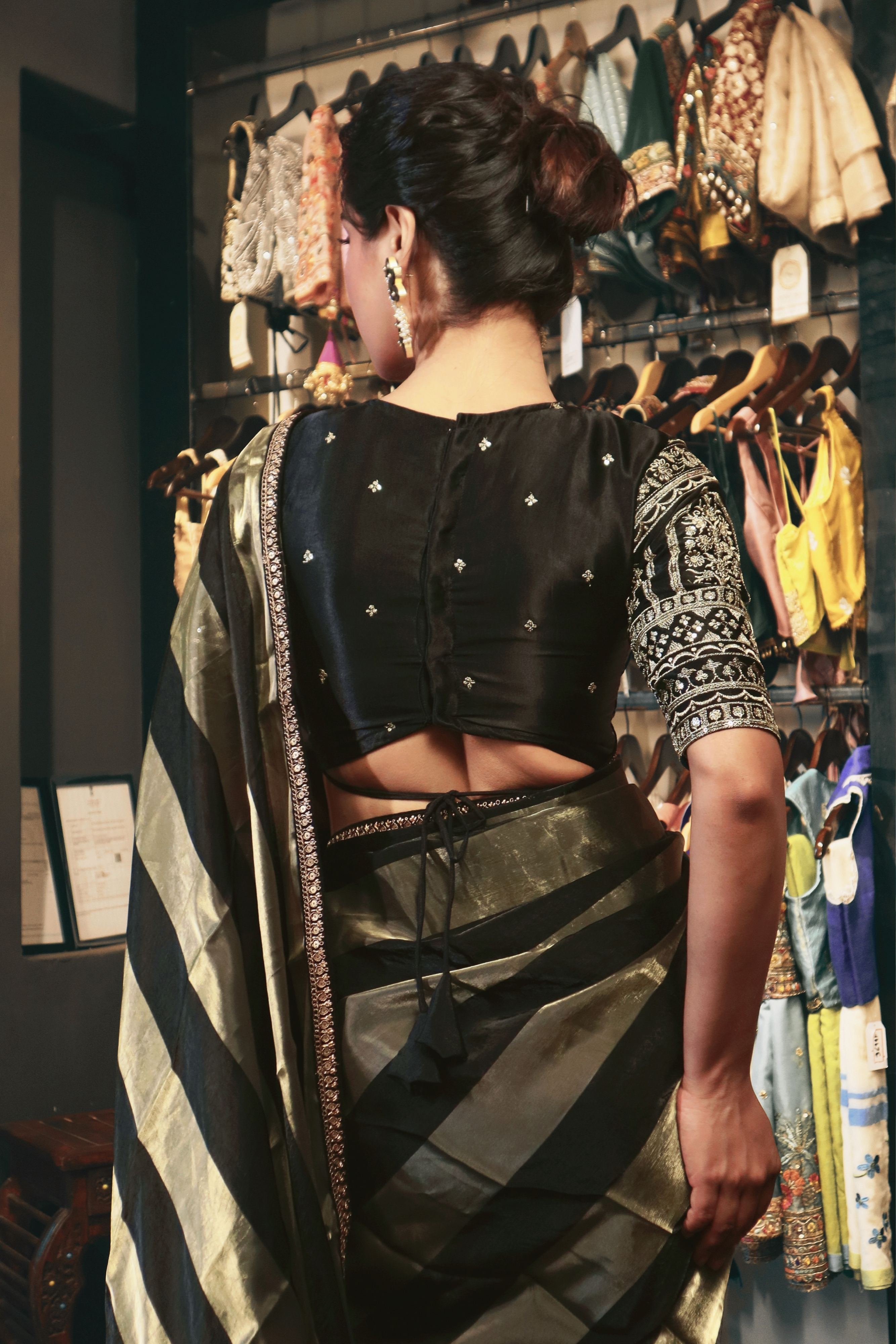 CLASSIC CONTOUR SAREE WITH TIMELESS TRIBUTE BLOUSE