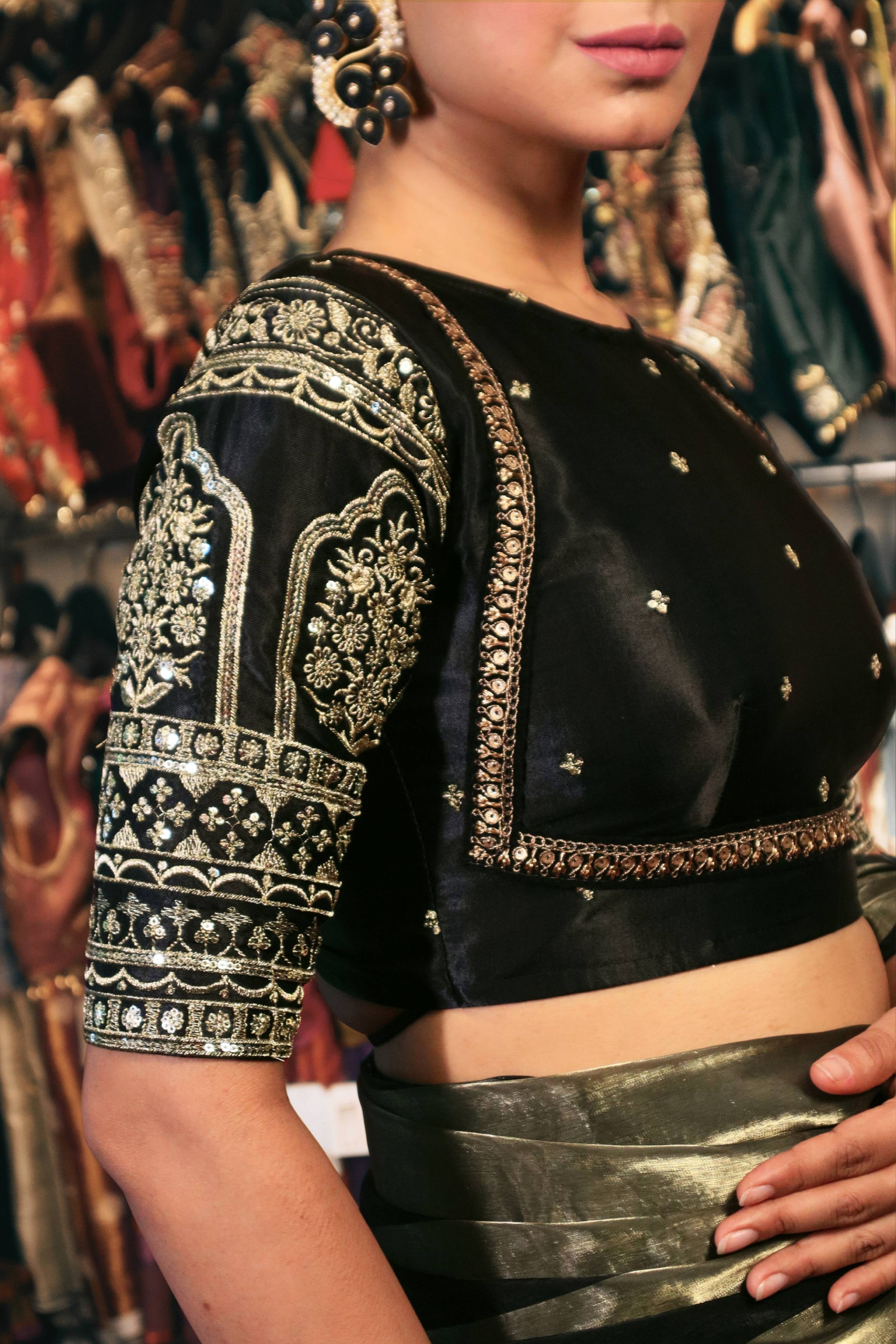 TIMELESS TRIBUTE BLOUSE