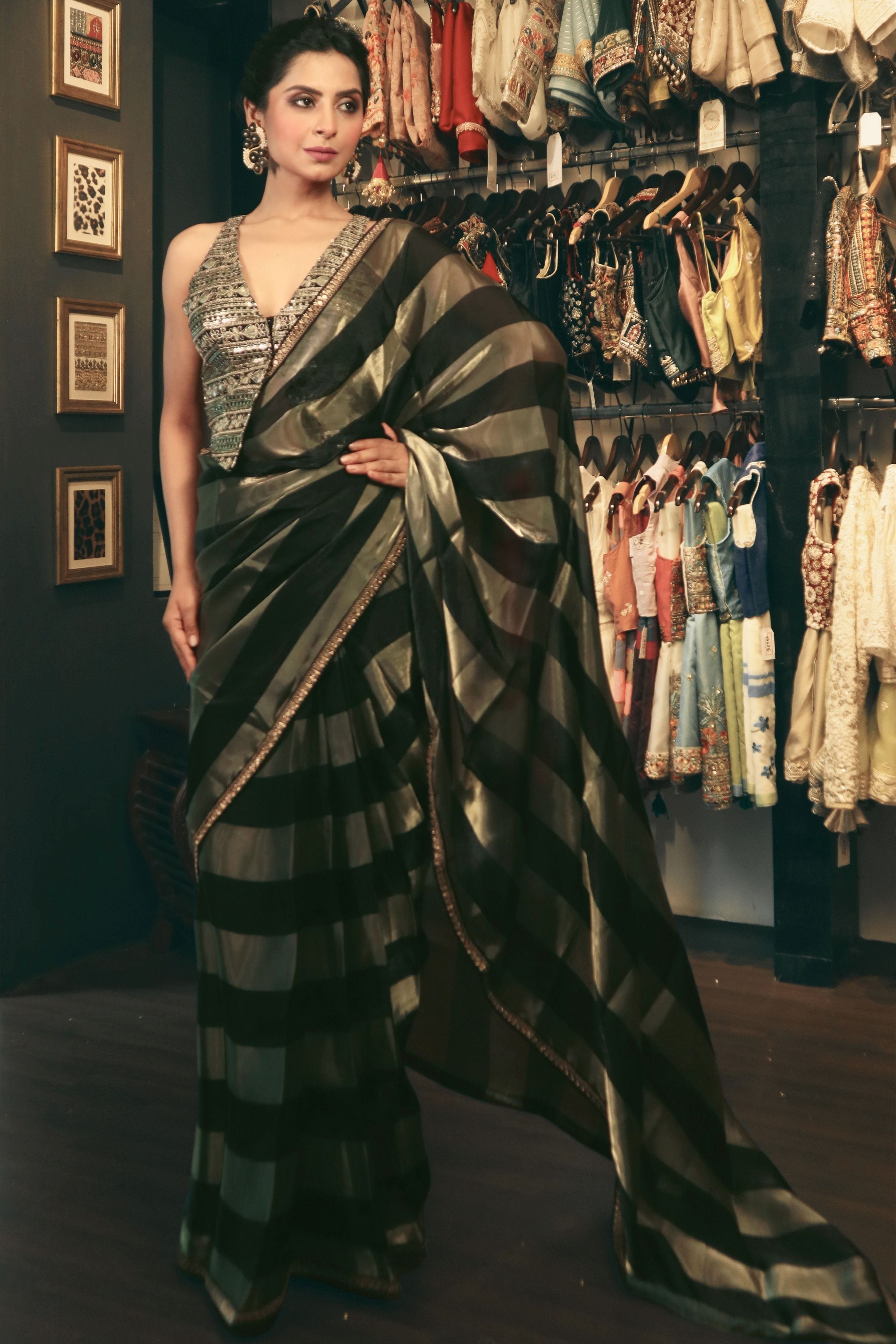 CLASSIC CONTOUR SAREE WITH GLAMOUR GAZETTE BLOUSE