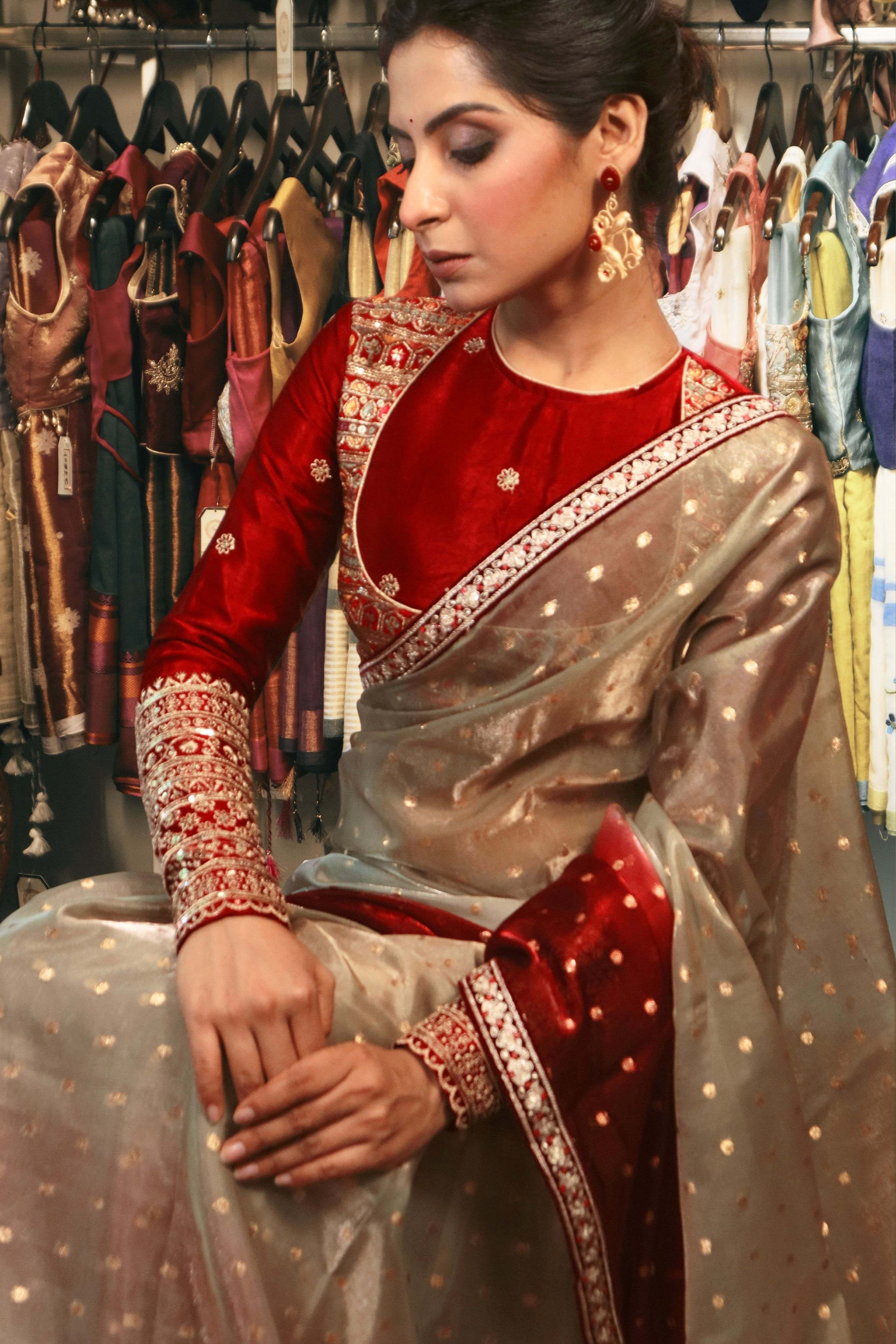 MOONRISE GLOW SAREE WITH ABSOLUTE APPEAL BLOUSE