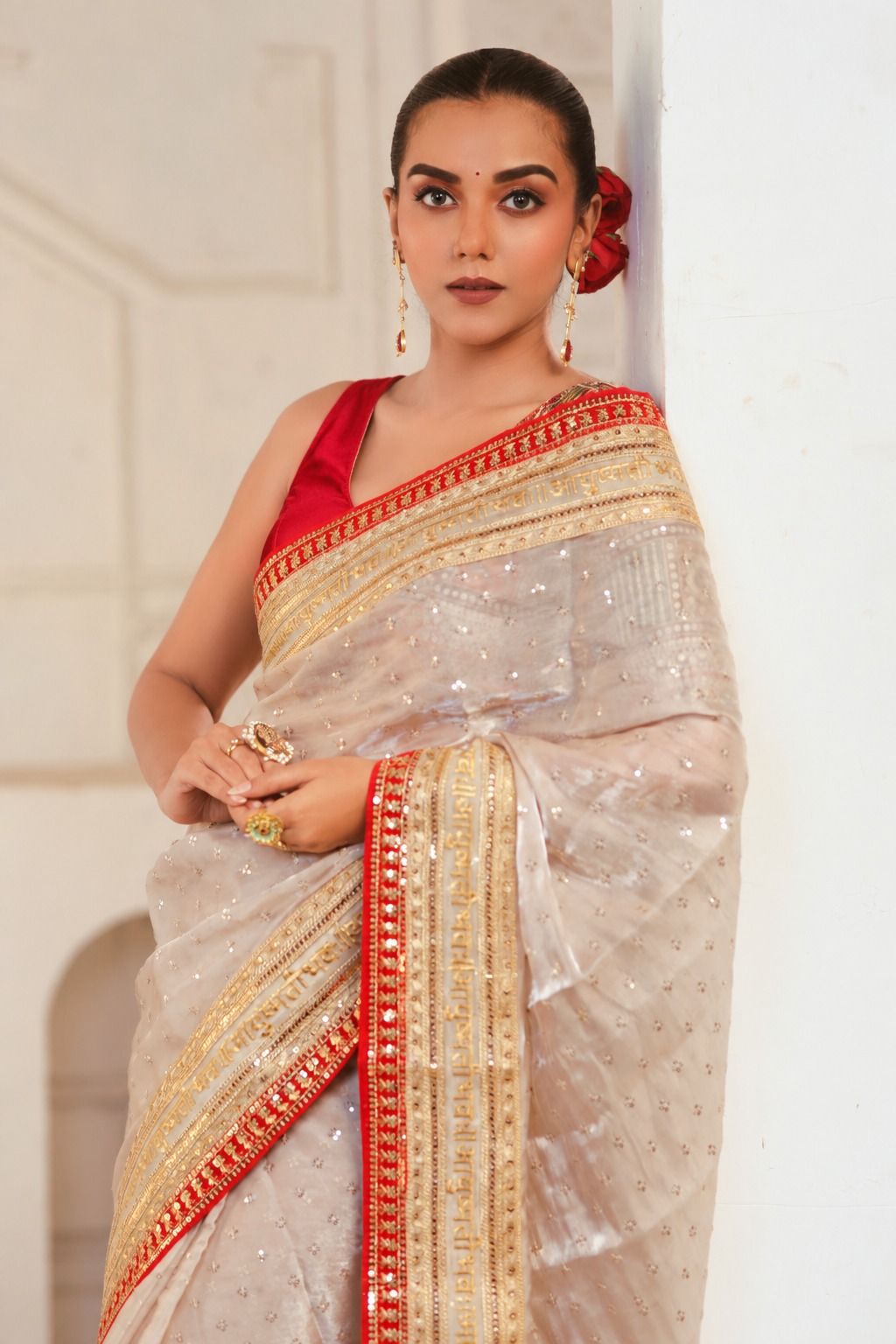 ROYAL SUBTLE QUEEN SAREE WITH ROYAL RADIANCE BLOUSE