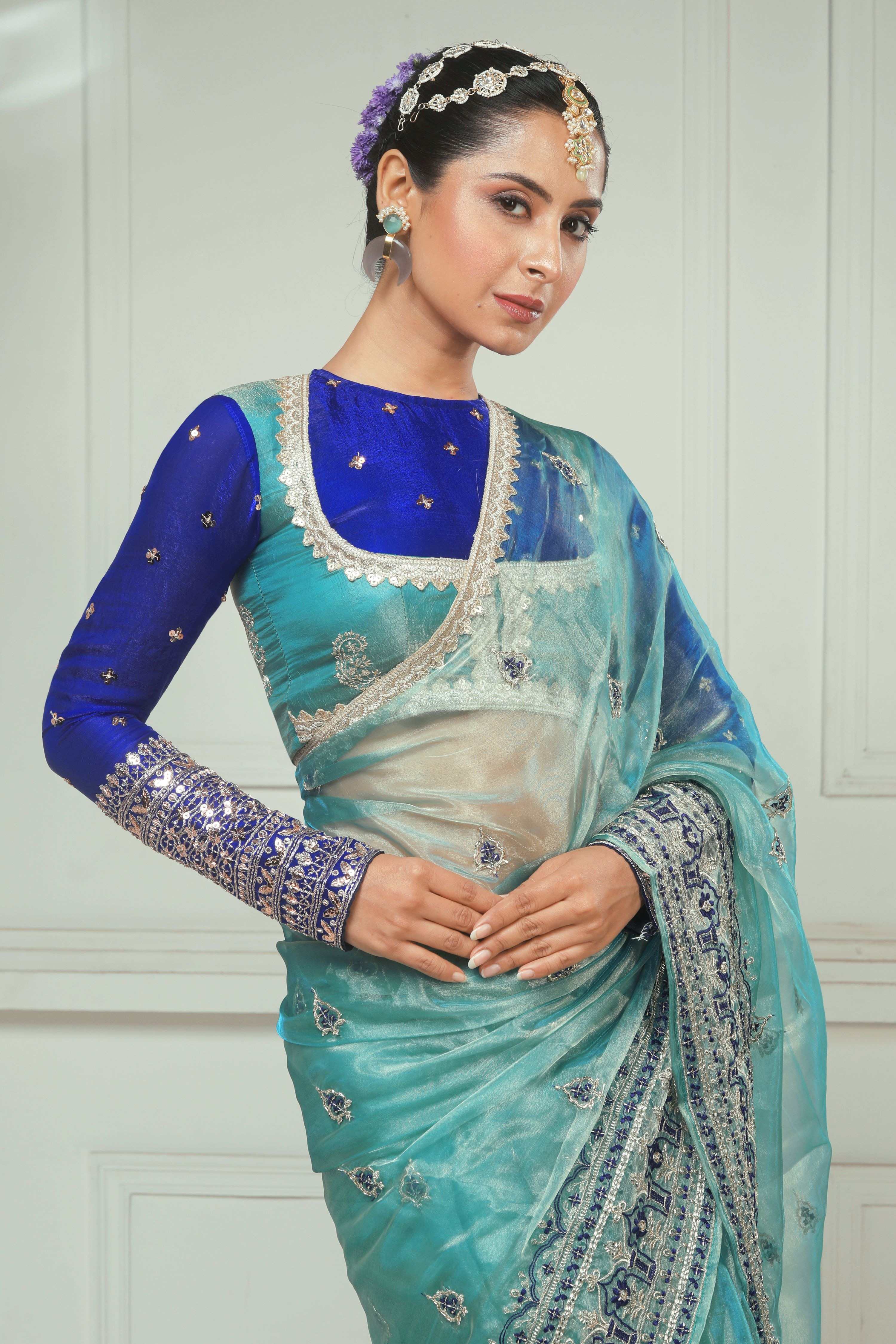 RAVISH REIGN CLASSIC BLOUSE