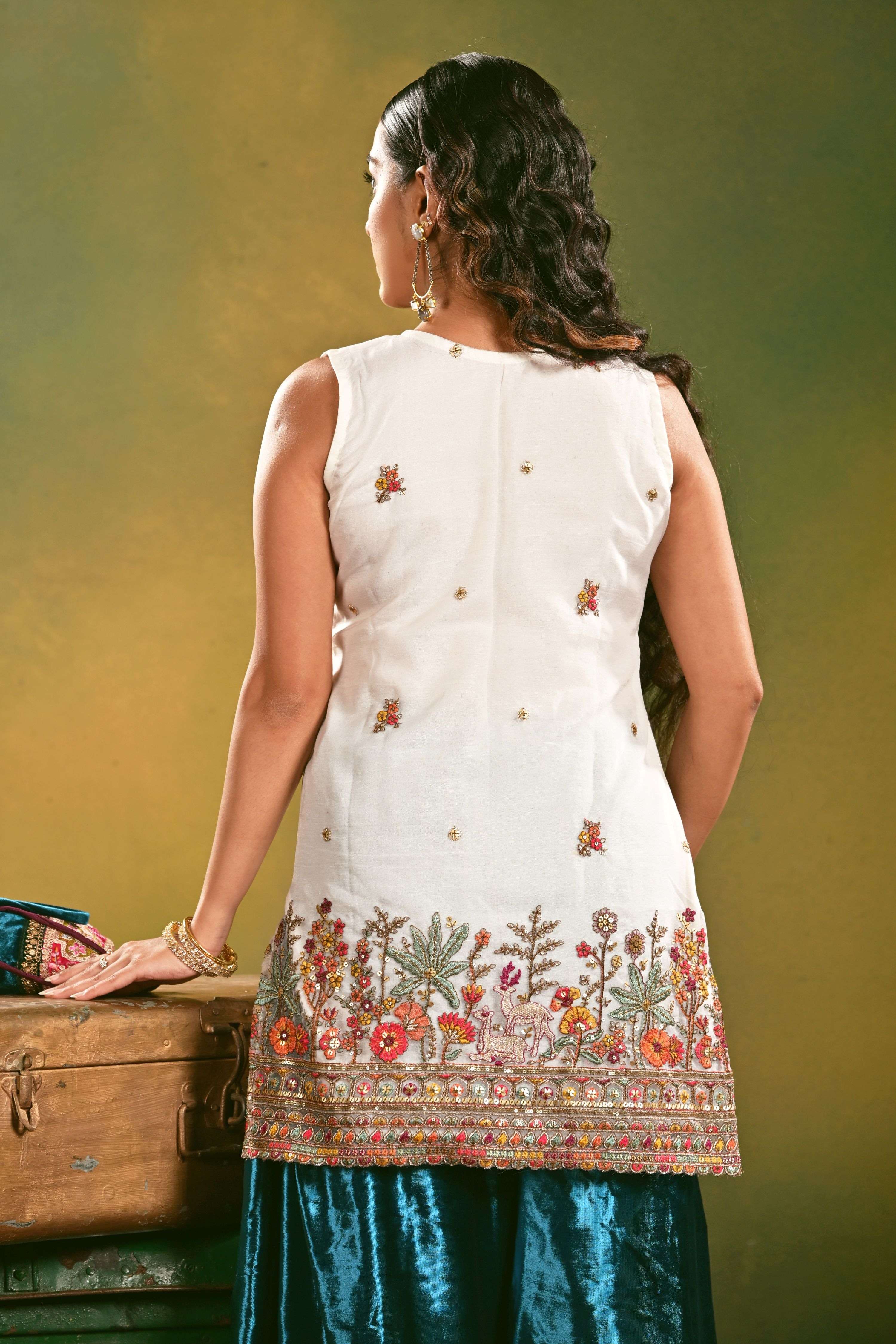NAKHRA NOOR KURTA SET
