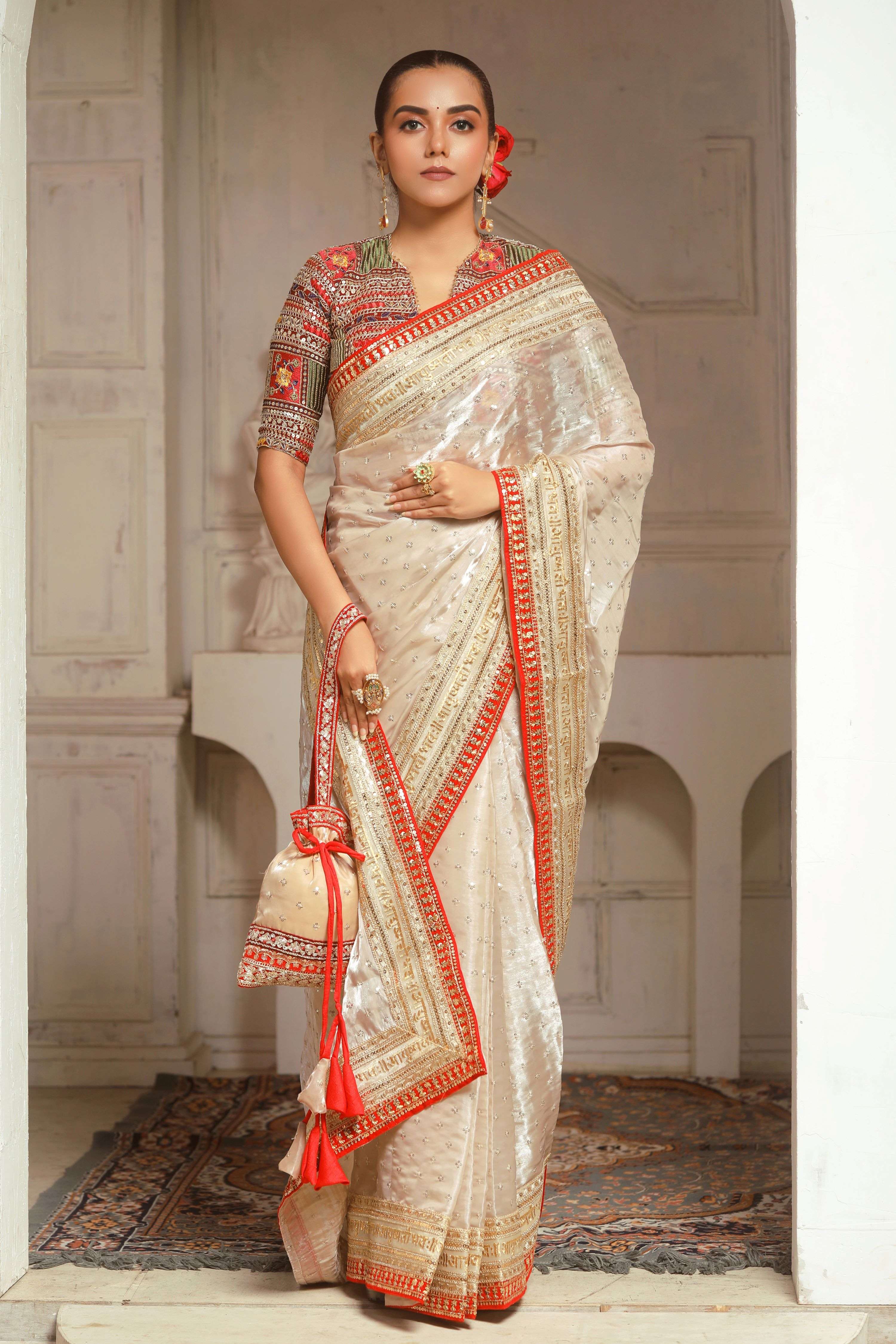 ROYAL SUBTLE QUEEN SAREE WITH BERRY BELLE BLOUSE