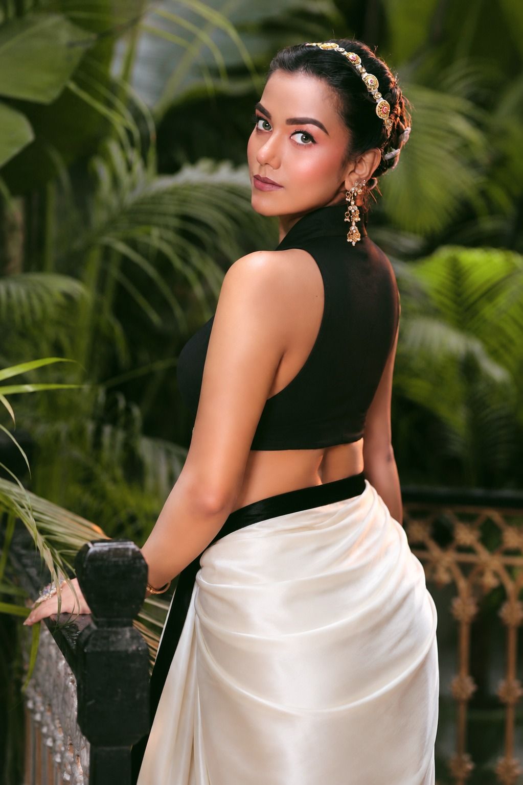PANDA PEARL SAREE WITH DARK ROMANCE BLOUSE