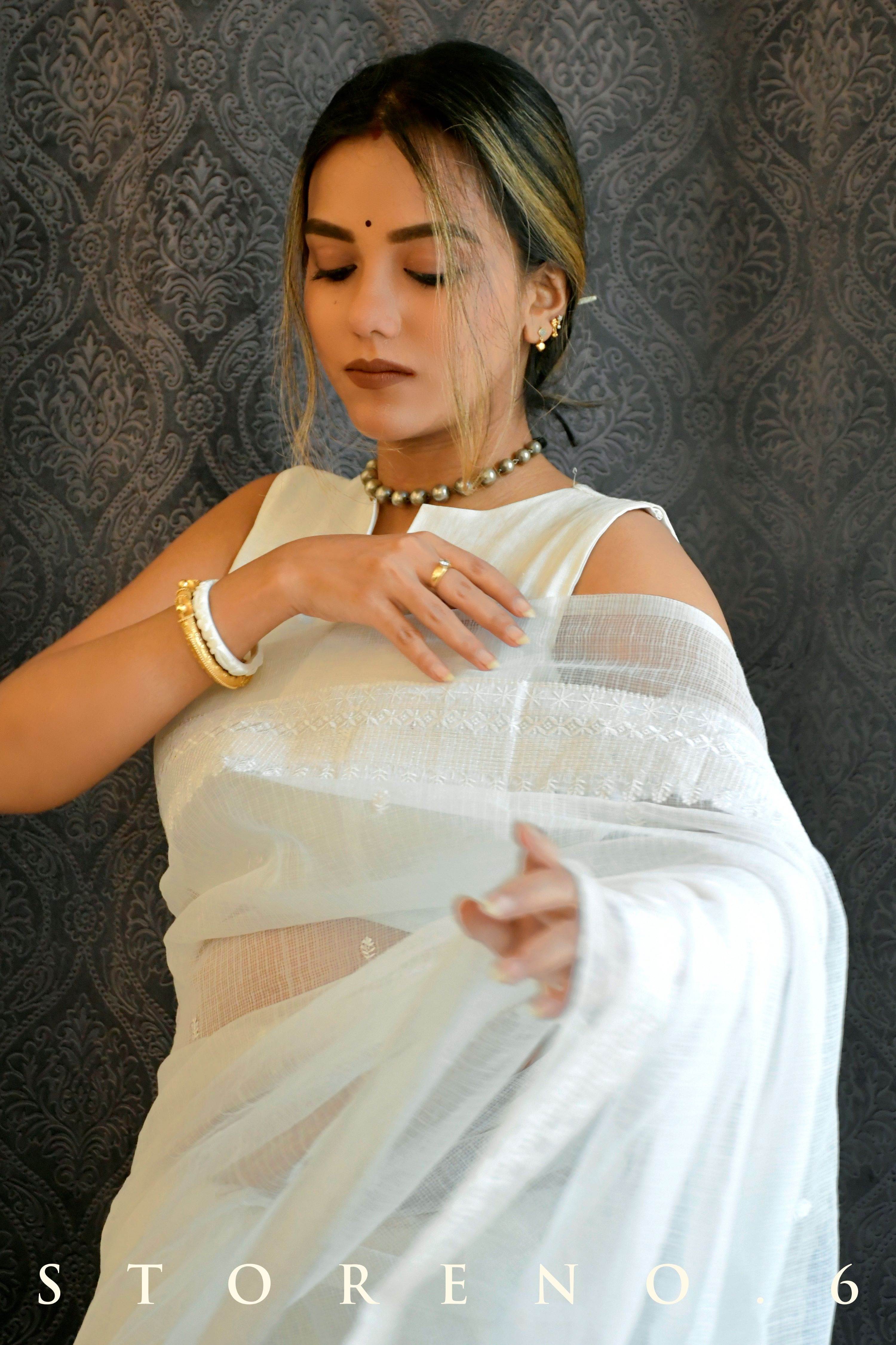 ROSHNI SAREE
