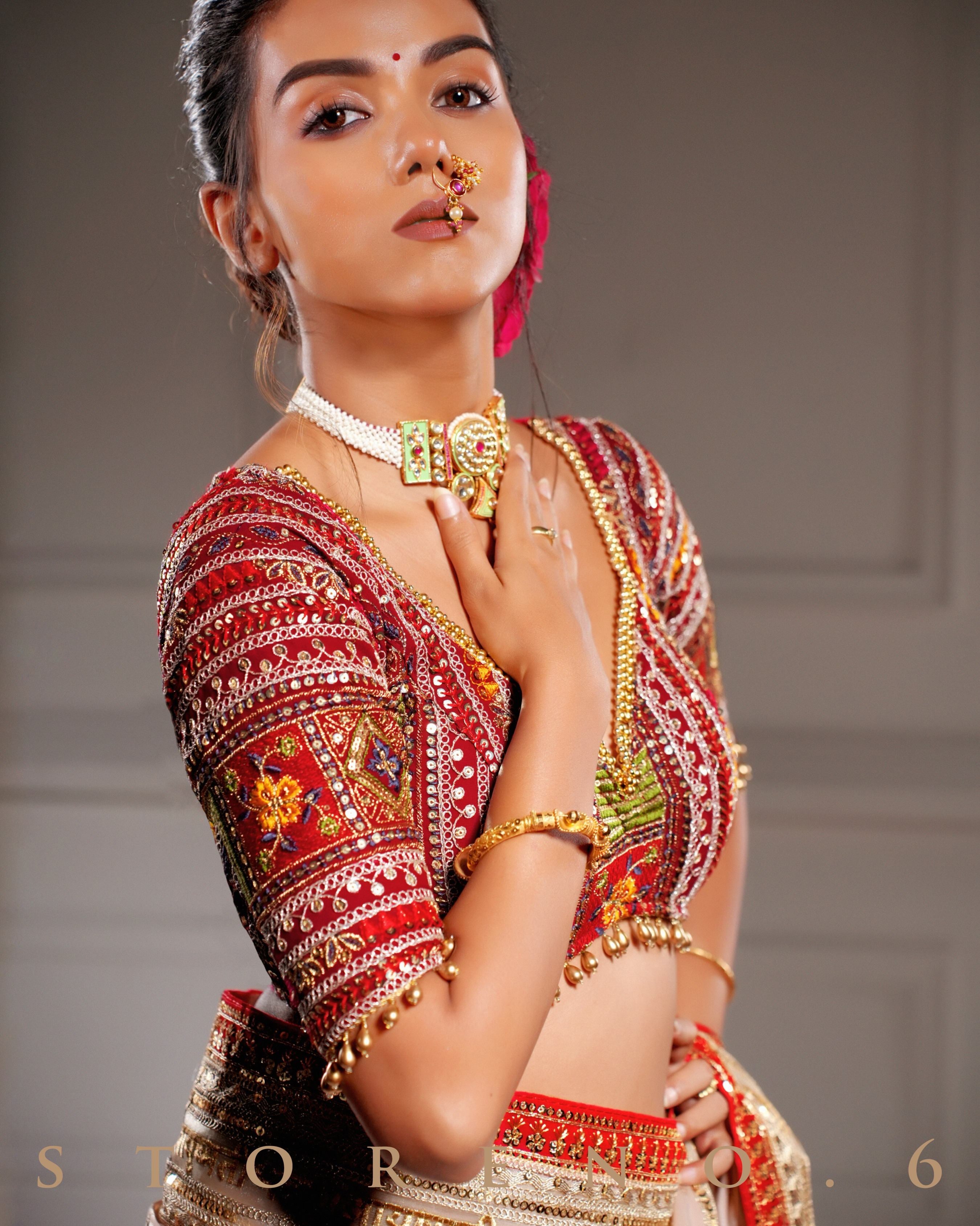 ROYAL SUBTLE QUEEN SAREE WITH LUSH OF BERRY BLOUSE