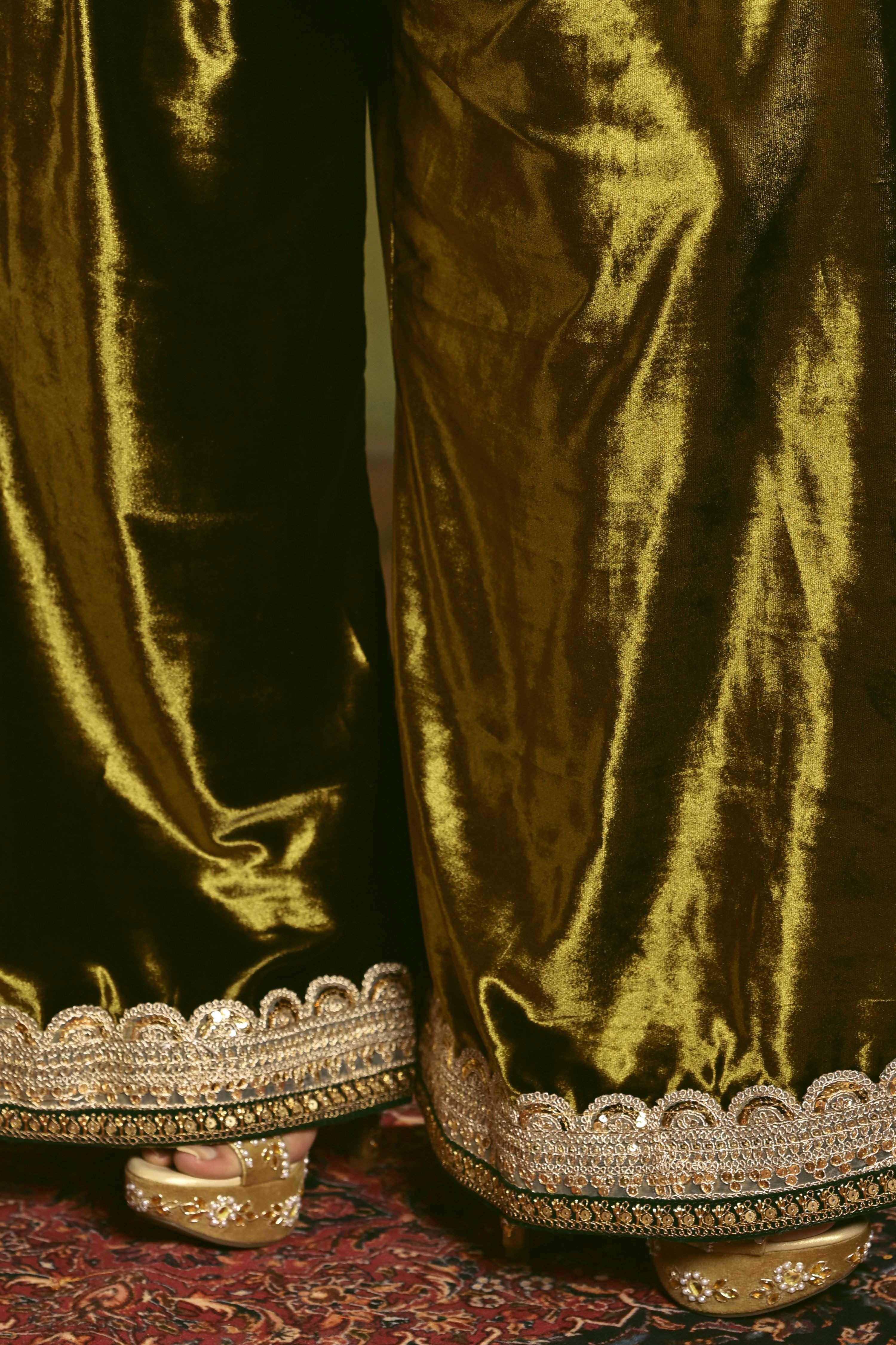 HEER HAUTE KURTA SET