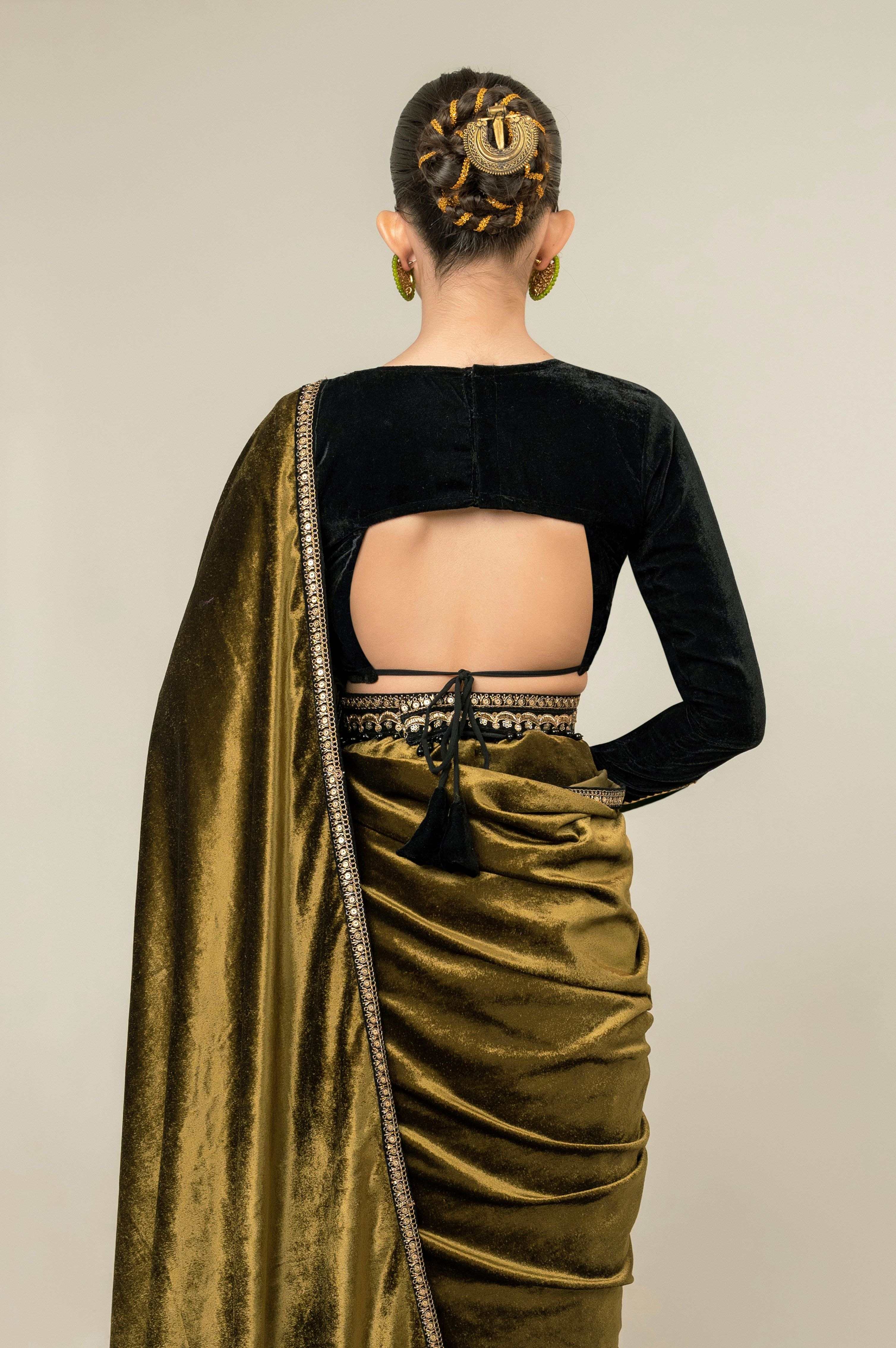 VELVET VOGUE SAREE WITH MIDNIGHT CHARM BLOUSE
