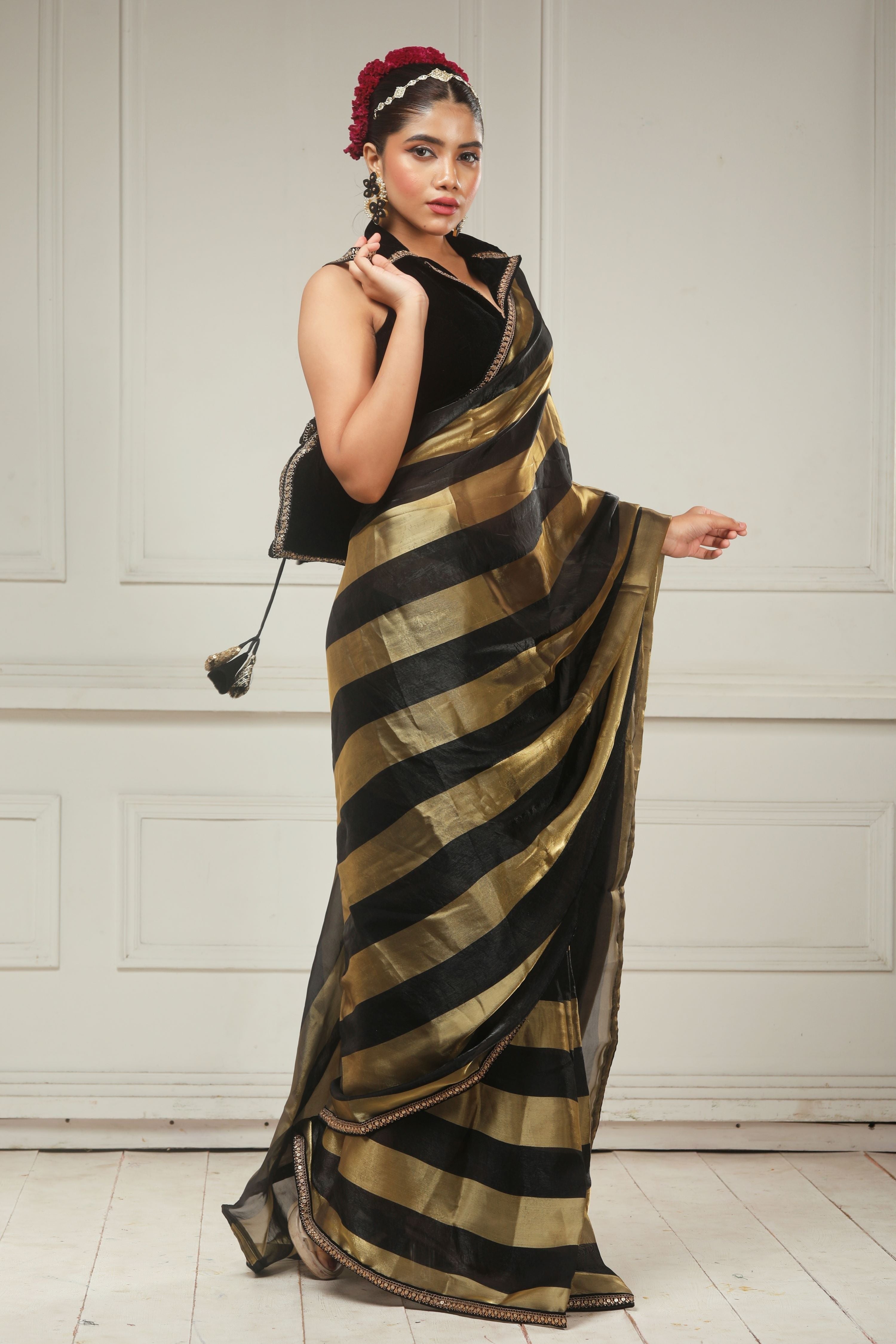 CLASSIC CONTOUR SAREE WITH DARK DOMINANCE BLOUSE