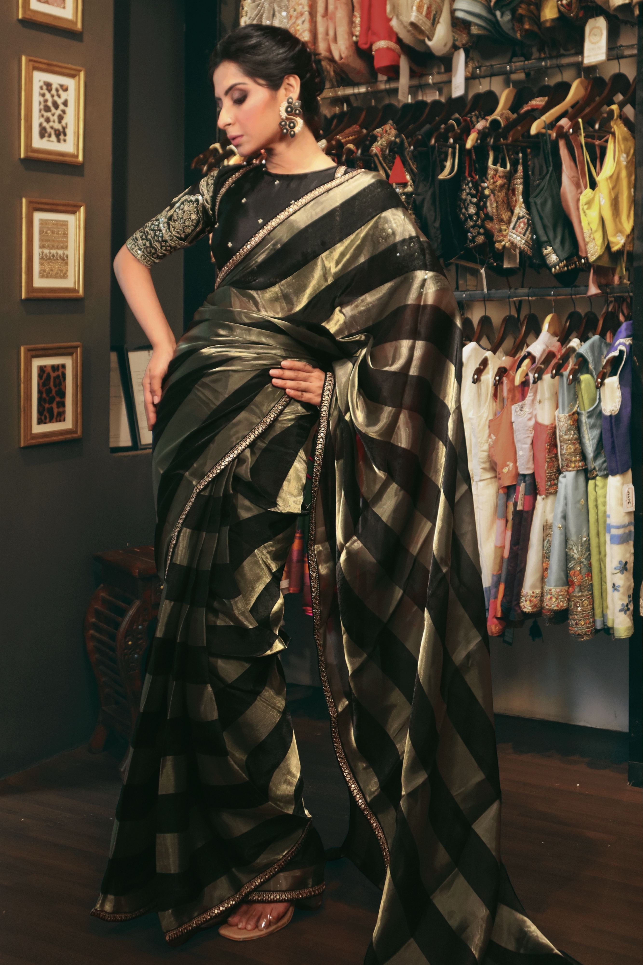 CLASSIC CONTOUR SAREE WITH TIMELESS TRIBUTE BLOUSE