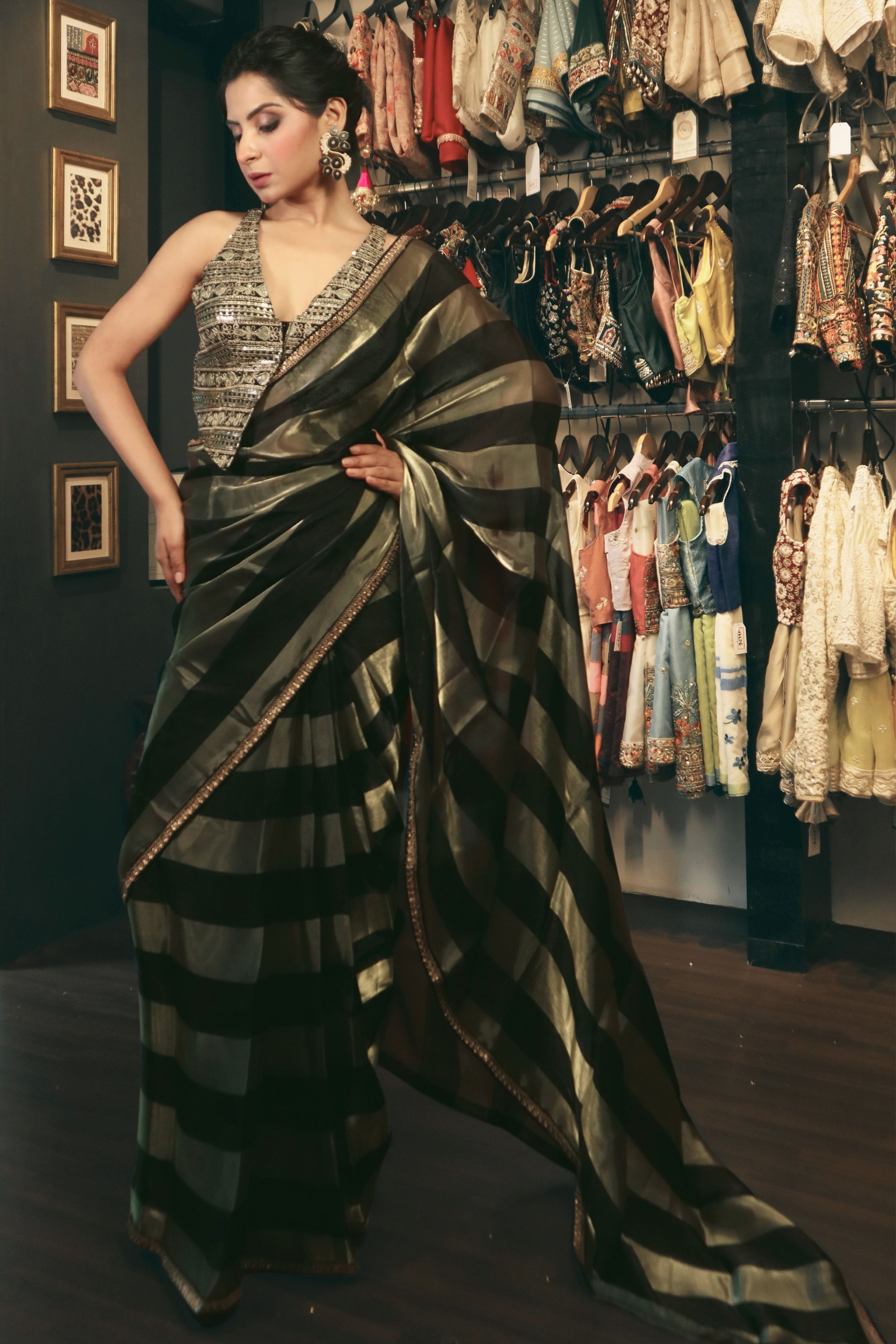 CLASSIC CONTOUR SAREE WITH GLAMOUR GAZETTE BLOUSE