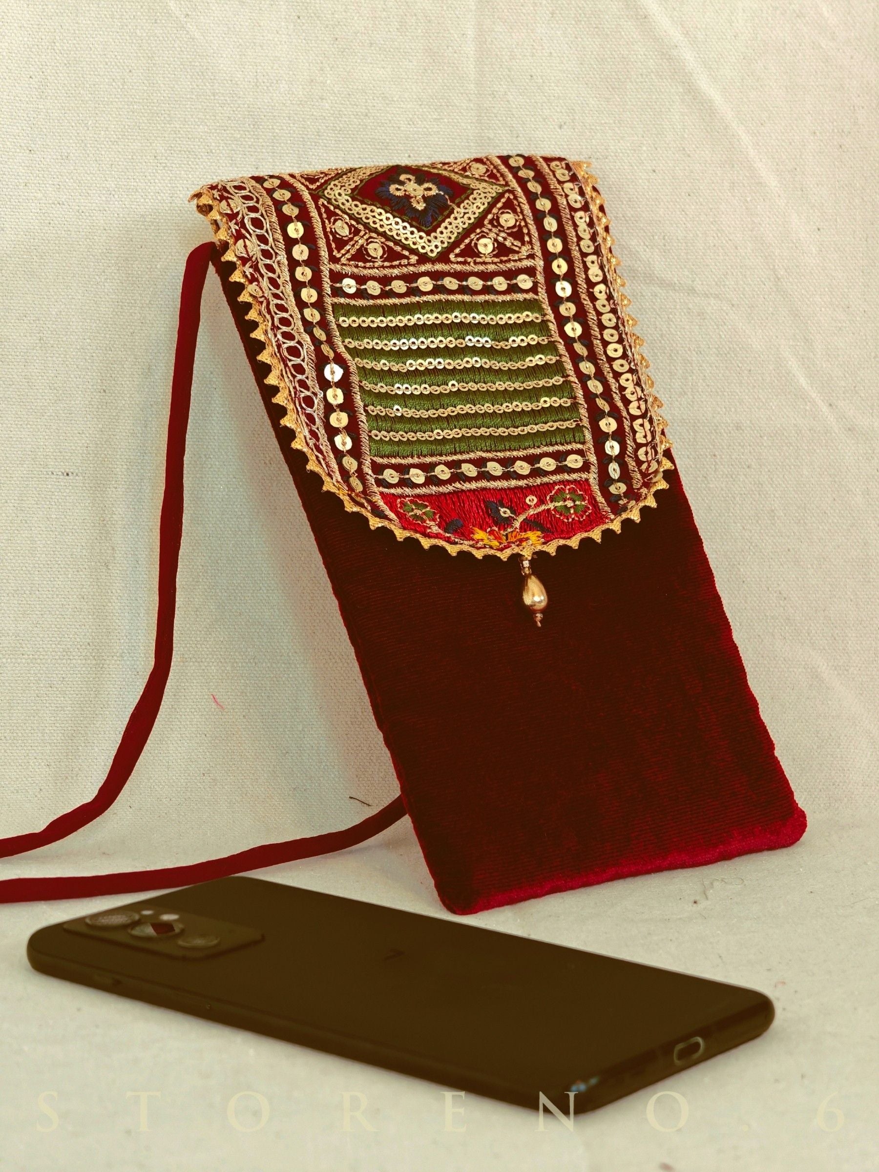 MIRCHI MINI MOBILE SLING