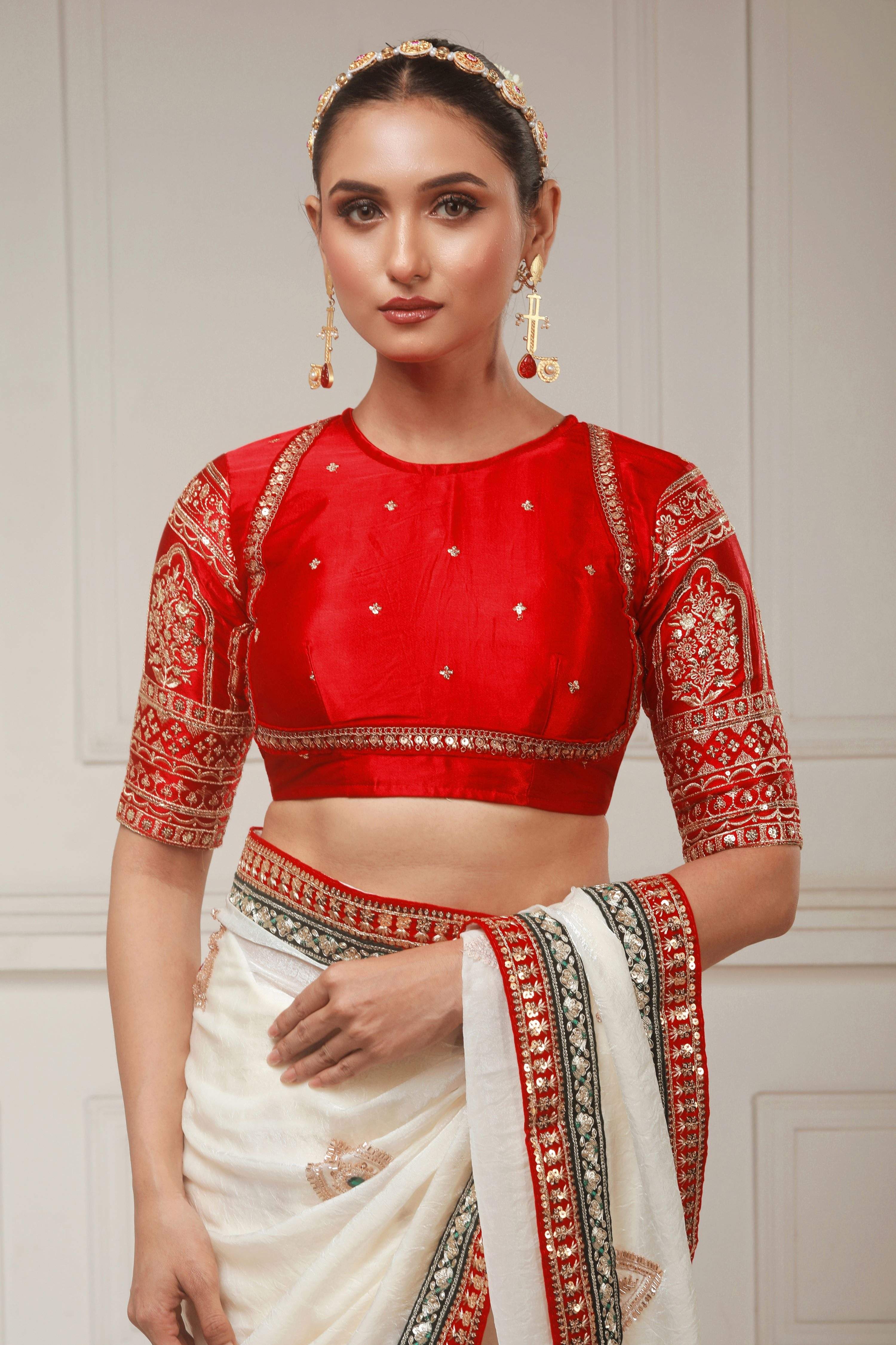 JASHN JEWELS SAREE WITH TIMELESS TEASE BLOUSE
