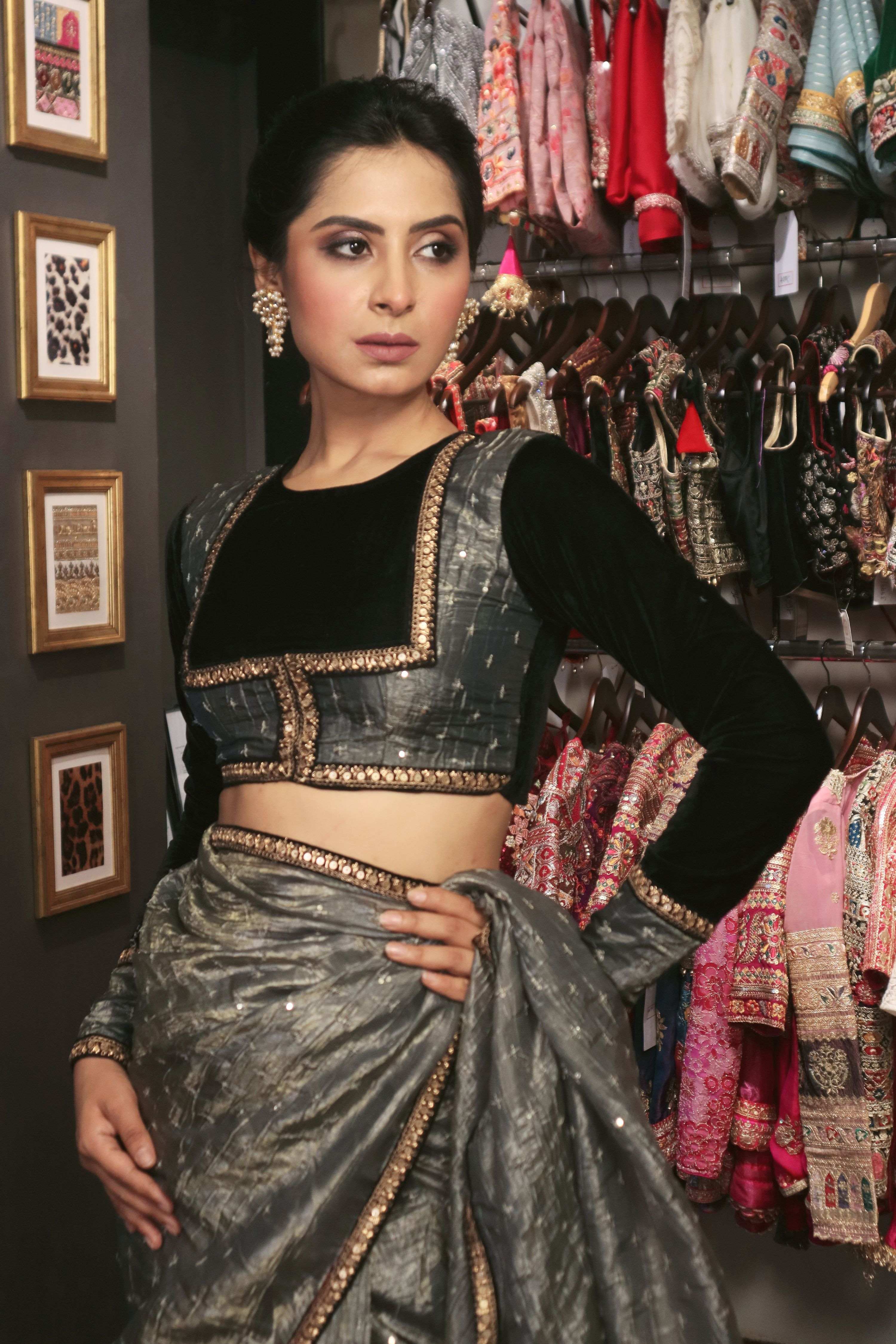 GRAPHITE GLAM SAREE WITH CARBON CHARM BLOUSE