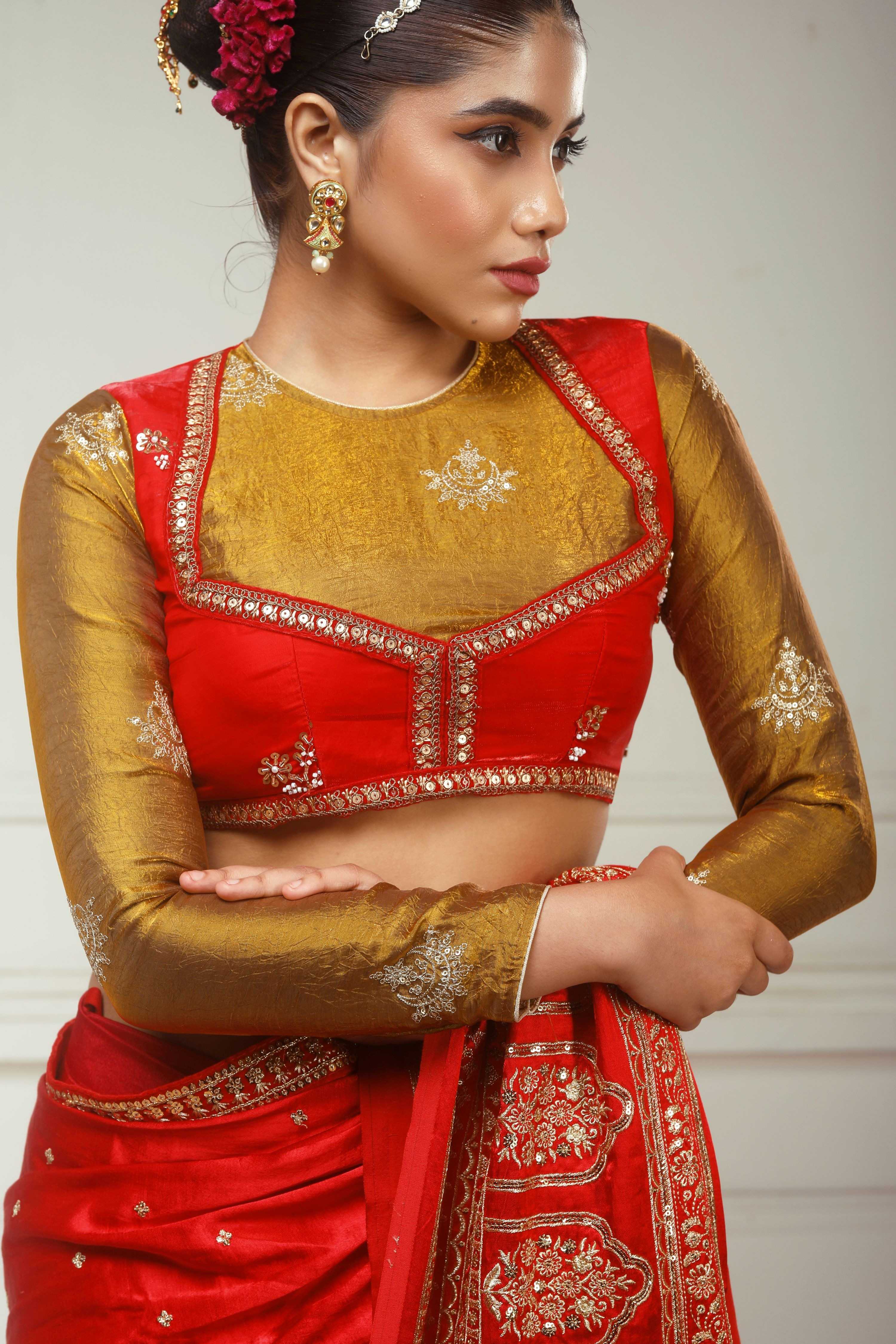 CRMISON CHARM BLOUSE