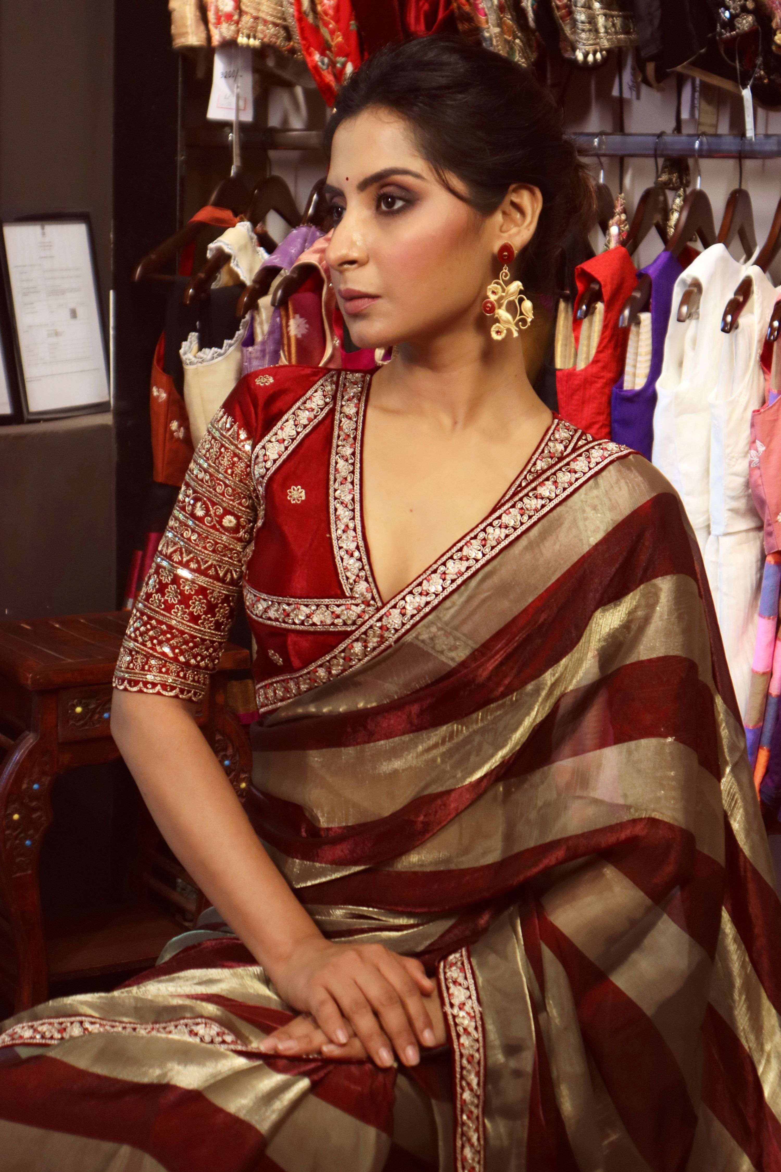 CRIMSON CONTOUR SAREE