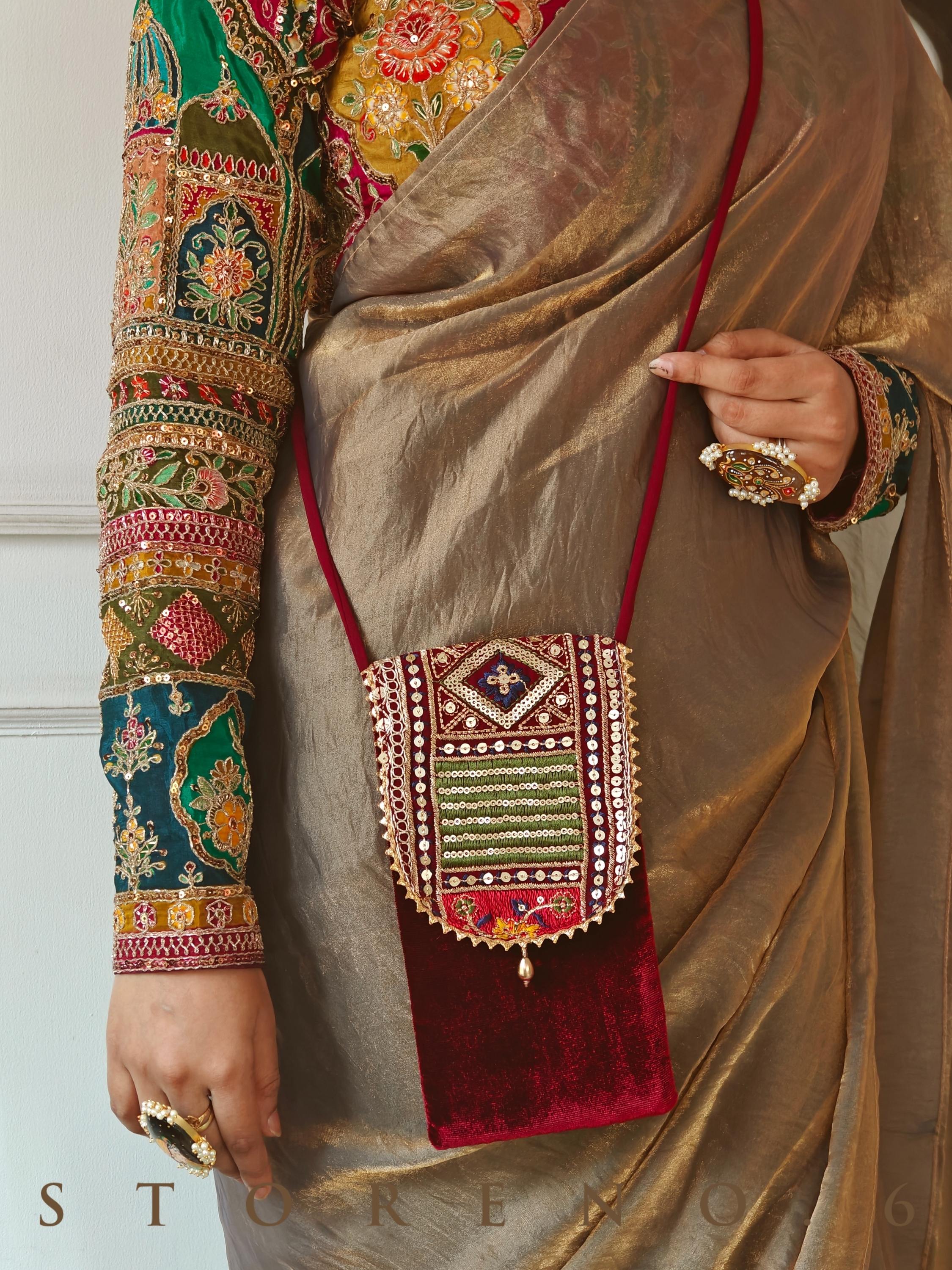 MIRCHI MINI MOBILE SLING
