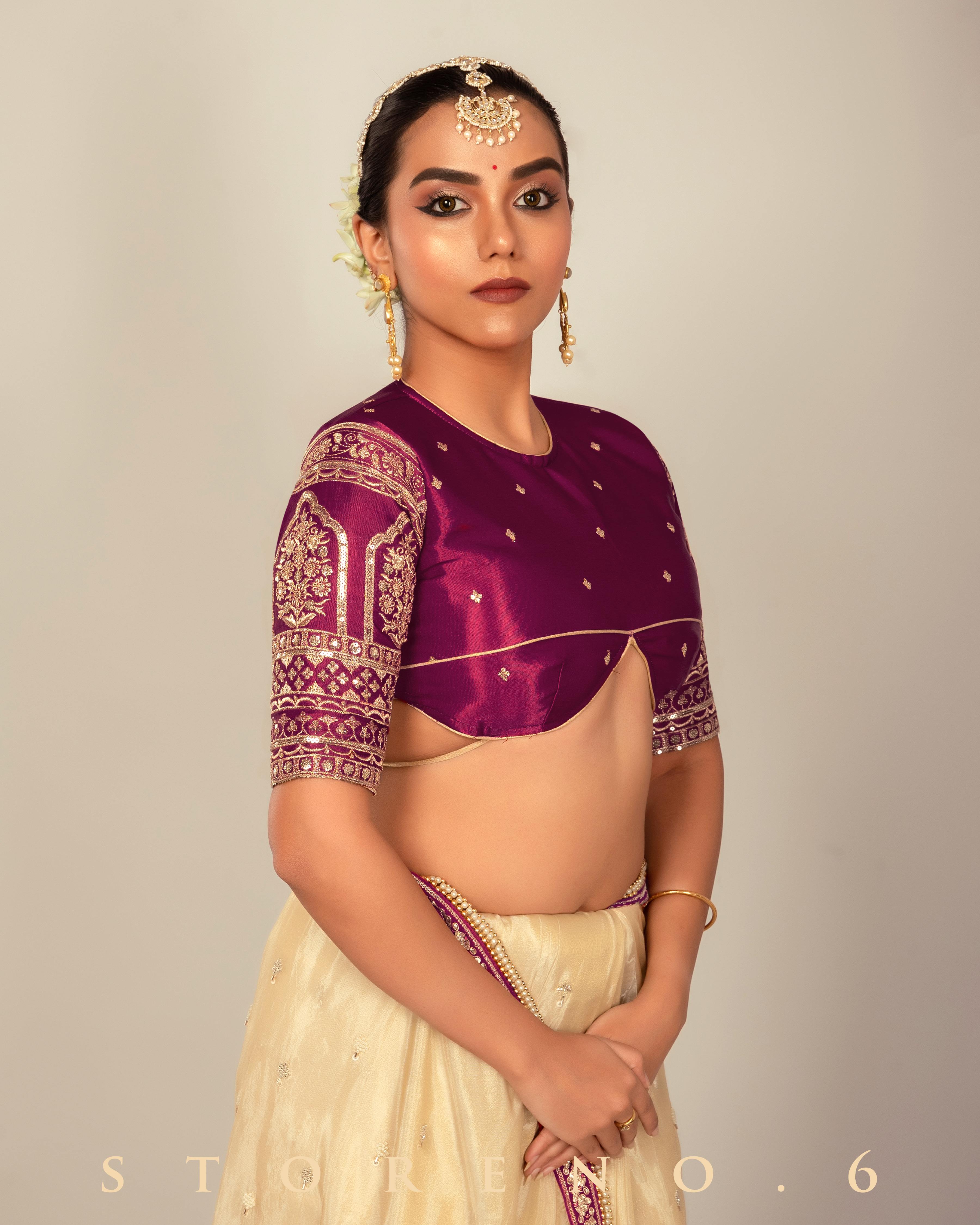 TIMELESS TWIRL BLOUSE